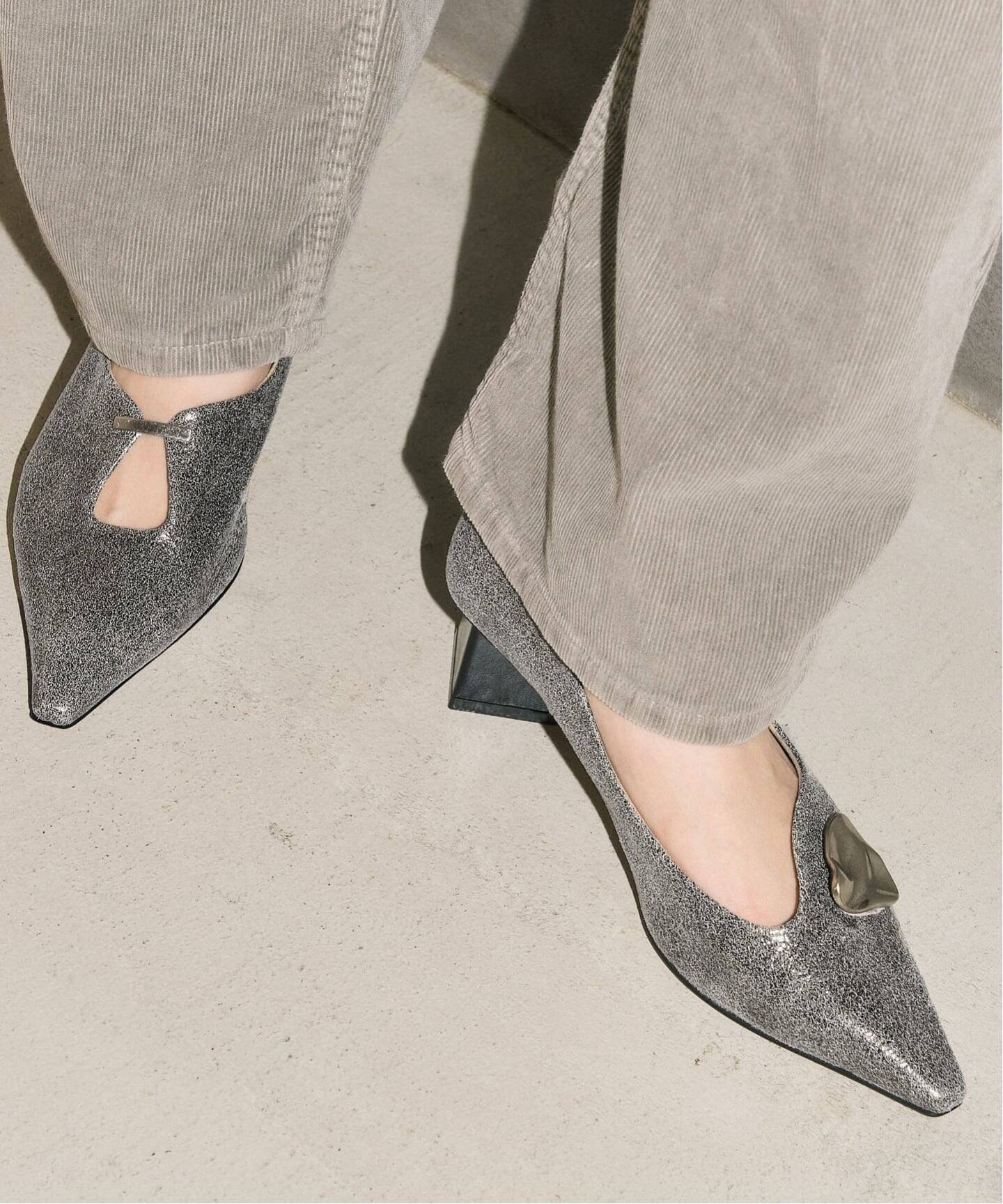 【ル タロン/Le Talon】の《追加 》GRISE5cmレザーARTYアシメカットパンプス インテリア・キッズ・メンズ・レディースファッション・服の通販 founy(ファニー) 　ファッション　Fashion　レディースファッション　Fashion for Women　アクセサリー　Fashion Accessories　カッティング　Cutting Detail　シルバー　Silver, Metallic Silver　スタイリッシュ　Stylish, Fashionable　人気　Popular, Best Seller　春　Spring　シルバー|ID: prp329100004815329 ipo3291000000034974691