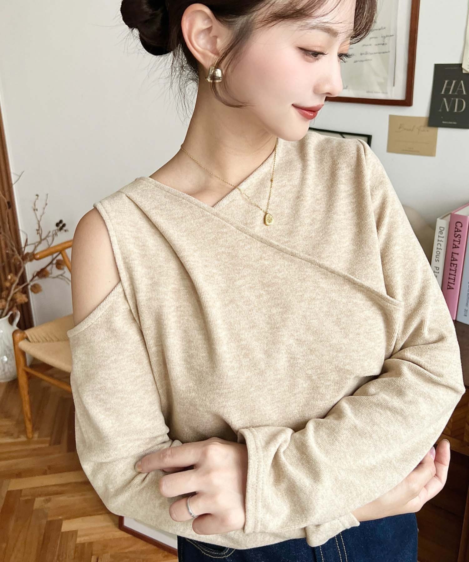 【モーメントプラス/moment+ / MEN】のレイヤードライクワンショルニットソープルオーバー インテリア・キッズ・メンズ・レディースファッション・服の通販 founy(ファニー) 　ファッション　Fashion　メンズファッション　Fashion for Men　トップス・カットソー　Cut & Sew Tops　ニット・セーター / 定番トップス　Knit Tops & Sweaters　シューズ　Shoes, Footwear　ショルダー　Shoulder, Shoulder Strap　シンプル　Simple, Minimal　スニーカー　Sneakers, Trainers　スラックス　Slacks, Dress Pants　タイトスカート　Pencil Skirt, Tight Skirt　デニム　Denim, Jeans Material　トレンド　Trend, Trending Now　ドレープ　Drape, Draping Fabric　ニットソー　Knit-Sewn, Cut & Sew Knit　バランス　Balance, Style Balance　バレエ　Ballet, Ballet Style　フレア　Flare, Flared　ベーシック　Basic, Essential　再入荷　Restock / Back in Stock　プチプライス・低価格　Affordable / Budget Price　ベージュ|ID: prp329100004815339 ipo3291000000034974740