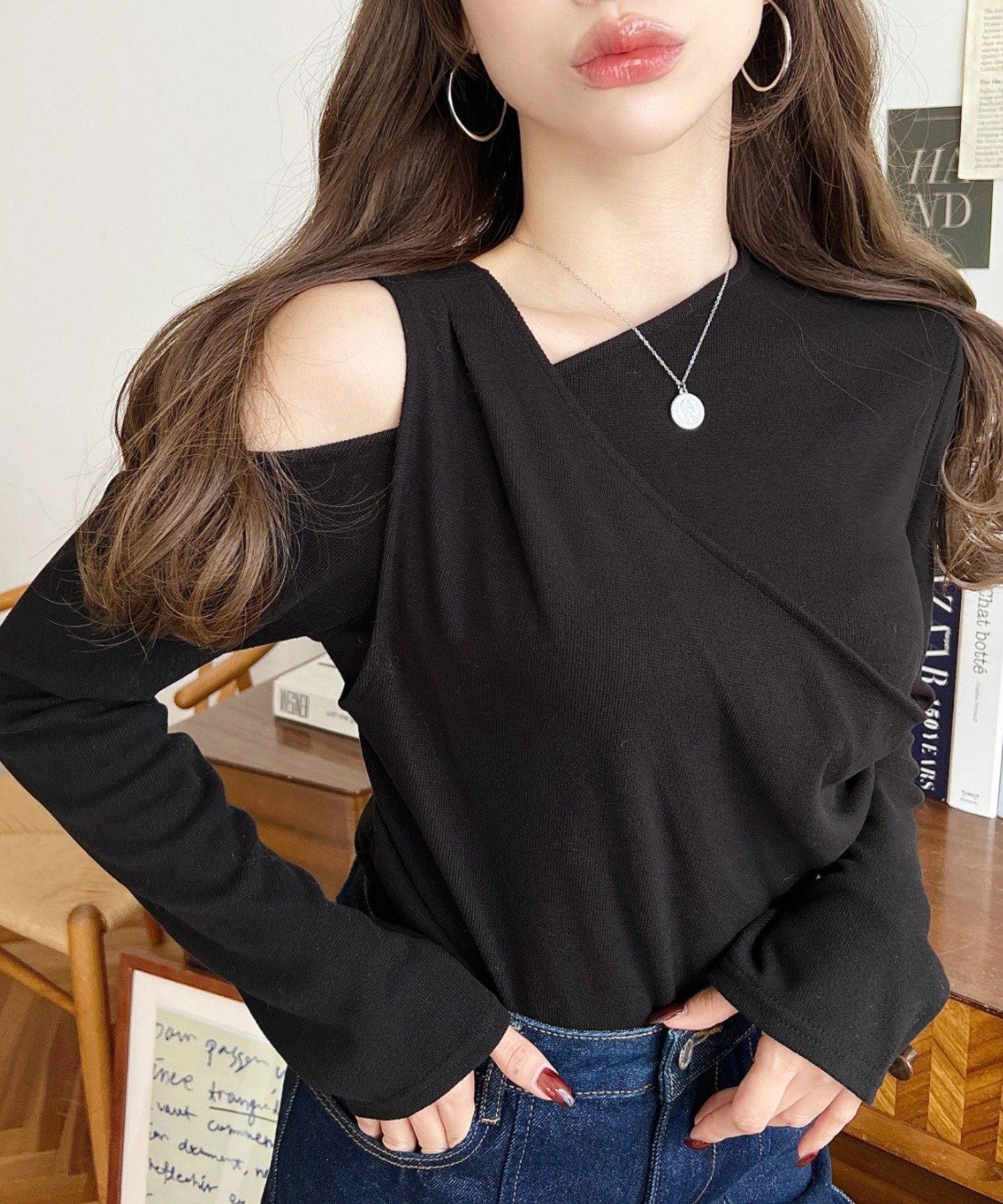 【モーメントプラス/moment+ / MEN】のレイヤードライクワンショルニットソープルオーバー インテリア・キッズ・メンズ・レディースファッション・服の通販 founy(ファニー) 　ファッション　Fashion　メンズファッション　Fashion for Men　トップス・カットソー　Cut & Sew Tops　ニット・セーター / 定番トップス　Knit Tops & Sweaters　シューズ　Shoes, Footwear　ショルダー　Shoulder, Shoulder Strap　シンプル　Simple, Minimal　スニーカー　Sneakers, Trainers　スラックス　Slacks, Dress Pants　タイトスカート　Pencil Skirt, Tight Skirt　デニム　Denim, Jeans Material　トレンド　Trend, Trending Now　ドレープ　Drape, Draping Fabric　ニットソー　Knit-Sewn, Cut & Sew Knit　バランス　Balance, Style Balance　バレエ　Ballet, Ballet Style　フレア　Flare, Flared　ベーシック　Basic, Essential　再入荷　Restock / Back in Stock　プチプライス・低価格　Affordable / Budget Price　ブラック|ID: prp329100004815339 ipo3291000000034974741