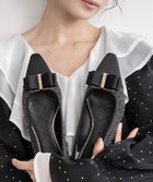 【ランダ/RANDA】のコンビマテリアルリボンフラットパンプス 人気、トレンドファッション・服の通販 founy(ファニー) ファッション Fashion レディースファッション Fashion for Women エレガント 上品 Elegant クッション Cushion, Throw Pillow クラシカル Classical, Vintage-Inspired ツイード Twill, Twill Weave フェミニン Feminine, Girly フラット Flat, Flat Shoes リボン Ribbon, Bow thumbnail BLACK|ID: prp329100004815342 ipo3291000000034974766