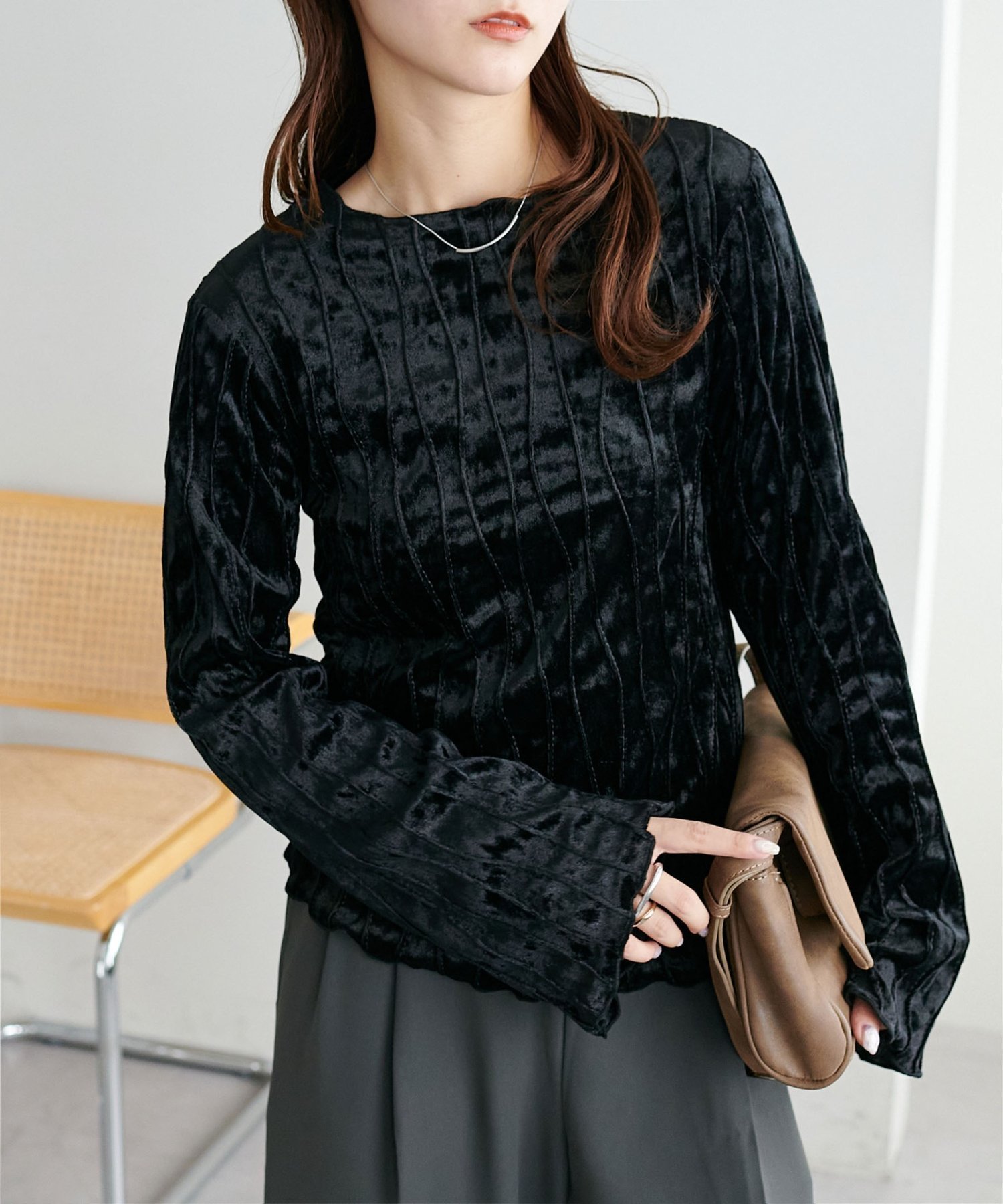 【ディスコート/Discoat】の【WEB限定】なみなみベロアプルオーバー インテリア・キッズ・メンズ・レディースファッション・服の通販 founy(ファニー) 　ファッション　Fashion　レディースファッション　Fashion for Women　トップス・カットソー　Cut & Sew Tops　カジュアルプルオーバー・ニットトップス　Pullovers & Knit Tops / Casual Pullovers　ベロアトップス　Velour Tops / Velvet-Look Items　おすすめ　Recommended / Our Picks　シンプル　Simple, Minimal　デニム　Denim, Jeans Material　フェミニン　Feminine, Girly　フレア　Flare, Flared　ベロア　Velour, Soft Velvet　エレガント 上品　Elegant　ブラック|ID: prp329100004815364 ipo3291000000034975060