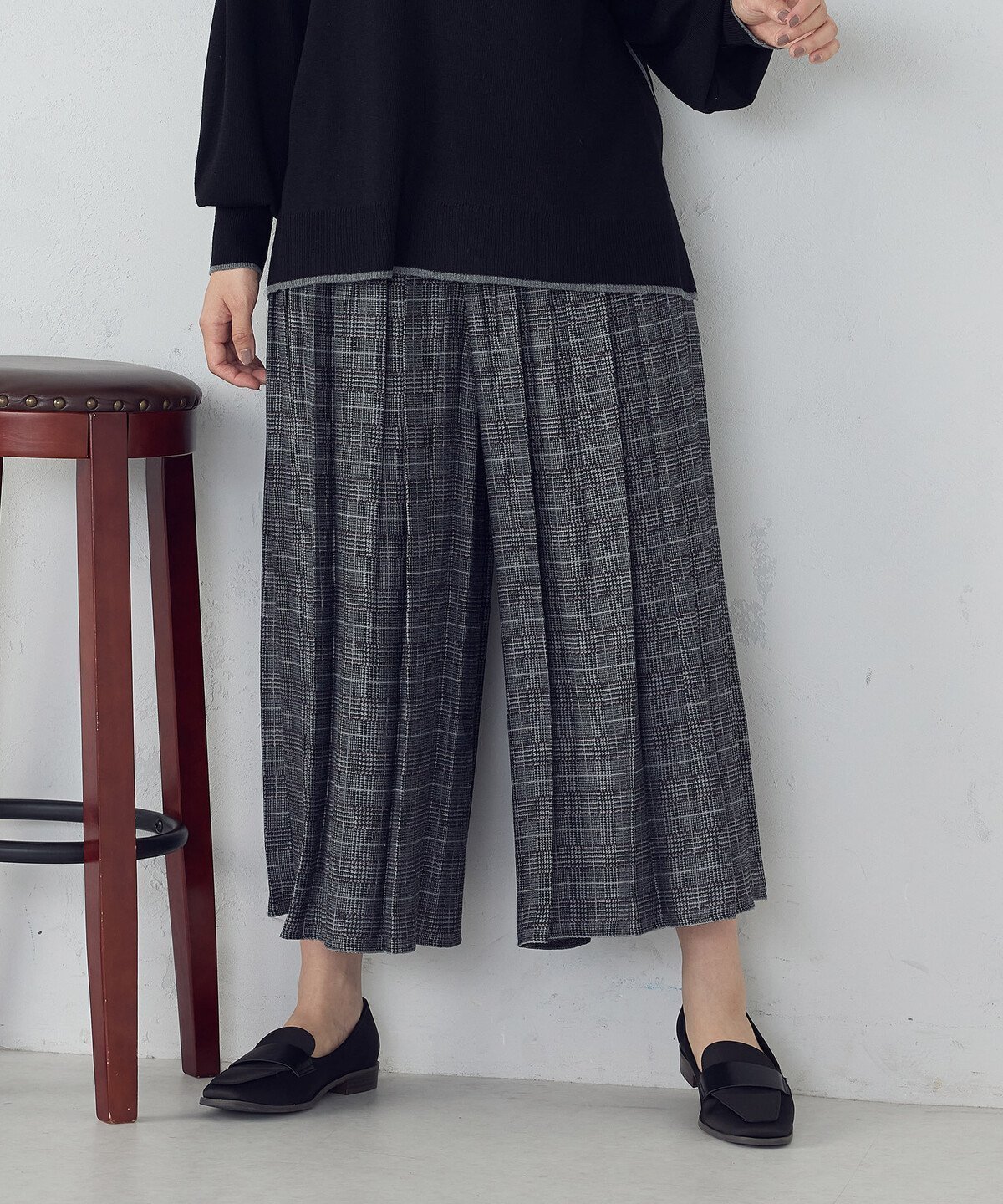 【コムサイズム/COMME CA ISM】のグレンチェック シャーリングパンツ インテリア・キッズ・メンズ・レディースファッション・服の通販 founy(ファニー) 　ファッション　Fashion　レディースファッション　Fashion for Women　パンツ　Pants & Trousers　シャーリング　Shirring, Ruched　ジャカード／ジャガード　Jacquard, Woven Pattern　チェック　Check, Plaid, Tartan　ミドル　Middle Length, Mid Height　切替　Switching, Contrast Panel　日本製　Made In Japan　ブラック|ID: prp329100004815469 ipo3291000000034975927