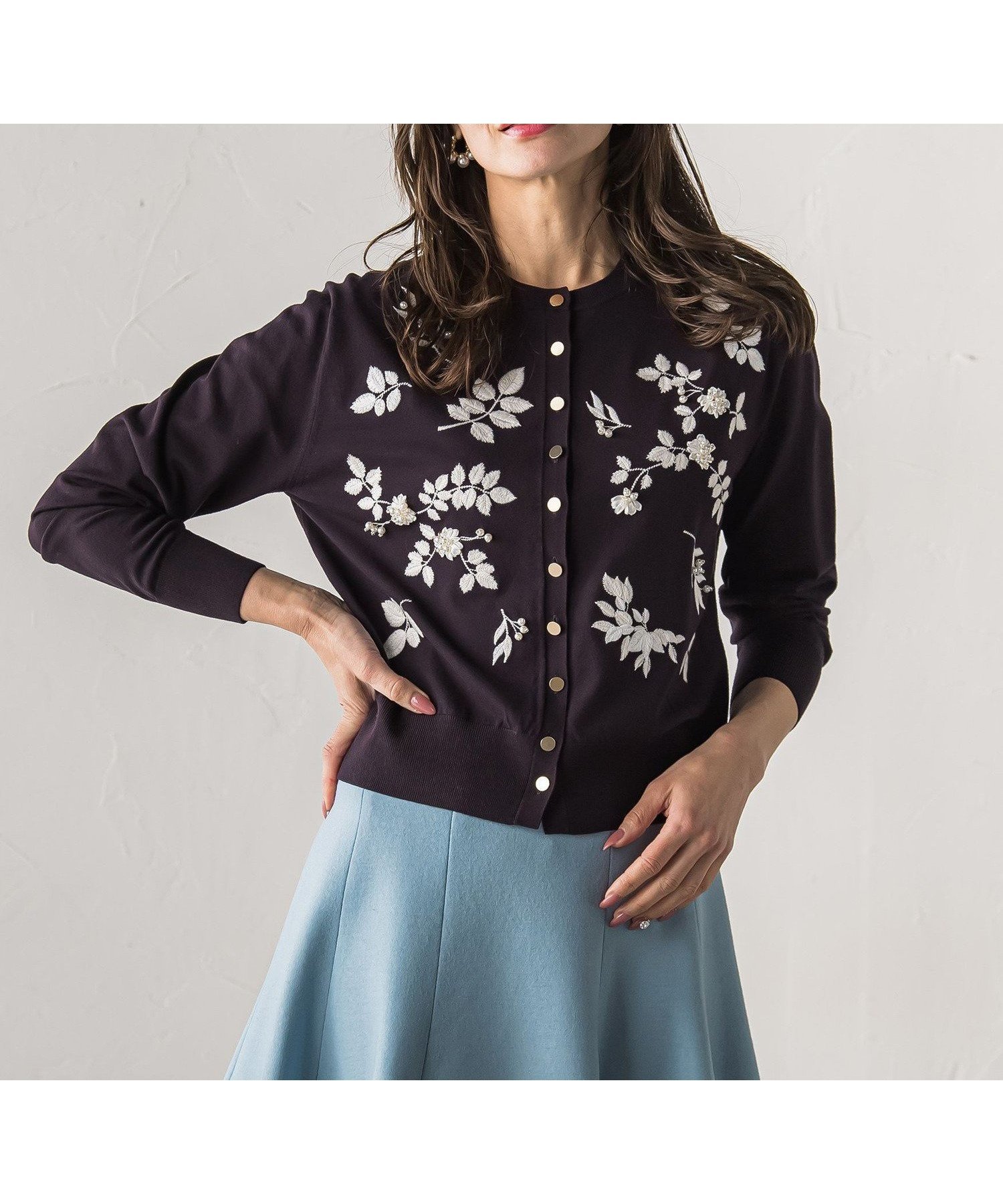 【ビアッジョブルー/Viaggio Blu】の【新色追加】ボタニカルモチーフ刺繍カーディガン 人気、トレンドファッション・服の通販 founy(ファニー) 　ファッション　Fashion　レディースファッション　Fashion for Women　トップス・カットソー　Cut & Sew Tops　カーディガン・羽織り　Layered Style Cardigans　秋　Autumn　カーディガン　Cardigan, Knitwear　ストレッチ　Stretch, Stretchy Fabric　パール　Pearl, Pearl Accent　モチーフ　Motif, Design Theme　A/W・秋冬　Autumn/Winter　エレガント 上品　Elegant　2025年　2025　2025-2026秋冬・A/W　Autumn/Winter 2025–26 AW25–26　 other-1|ID: prp329100004815550 ipo3291000000034976650
