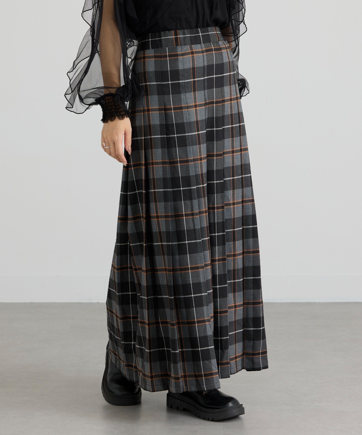 【セットアップセブン/SETUP7】のMAISON BREEZE reveur/タータンチェック プリーツロングスカート XNN 人気、トレンドファッション・服の通販 founy(ファニー) 　ファッション　Fashion　レディースファッション　Fashion for Women　スカート　Skirts　ロングスカート　Long Skirts / Maxi & Midi Skirts　アクセサリー　Fashion Accessories　カーディガン　Cardigan, Knitwear　クラシカル　Classical, Vintage-Inspired　シンプル　Simple, Minimal　ジャケット　Jacket, Outerwear　スウェット / スエット　Sweatshirt, Sweatwear　セットアップ　Set-Up, Coordinated Outfit　ダウン　Down, Puffer　トレンド　Trend, Trending Now　プリーツ　Pleats, Pleated　再入荷　Restock / Back in Stock　おすすめ　Recommended / Our Picks　エレガント 上品　Elegant　 other-1|ID: prp329100004815567 ipo3291000000034976794