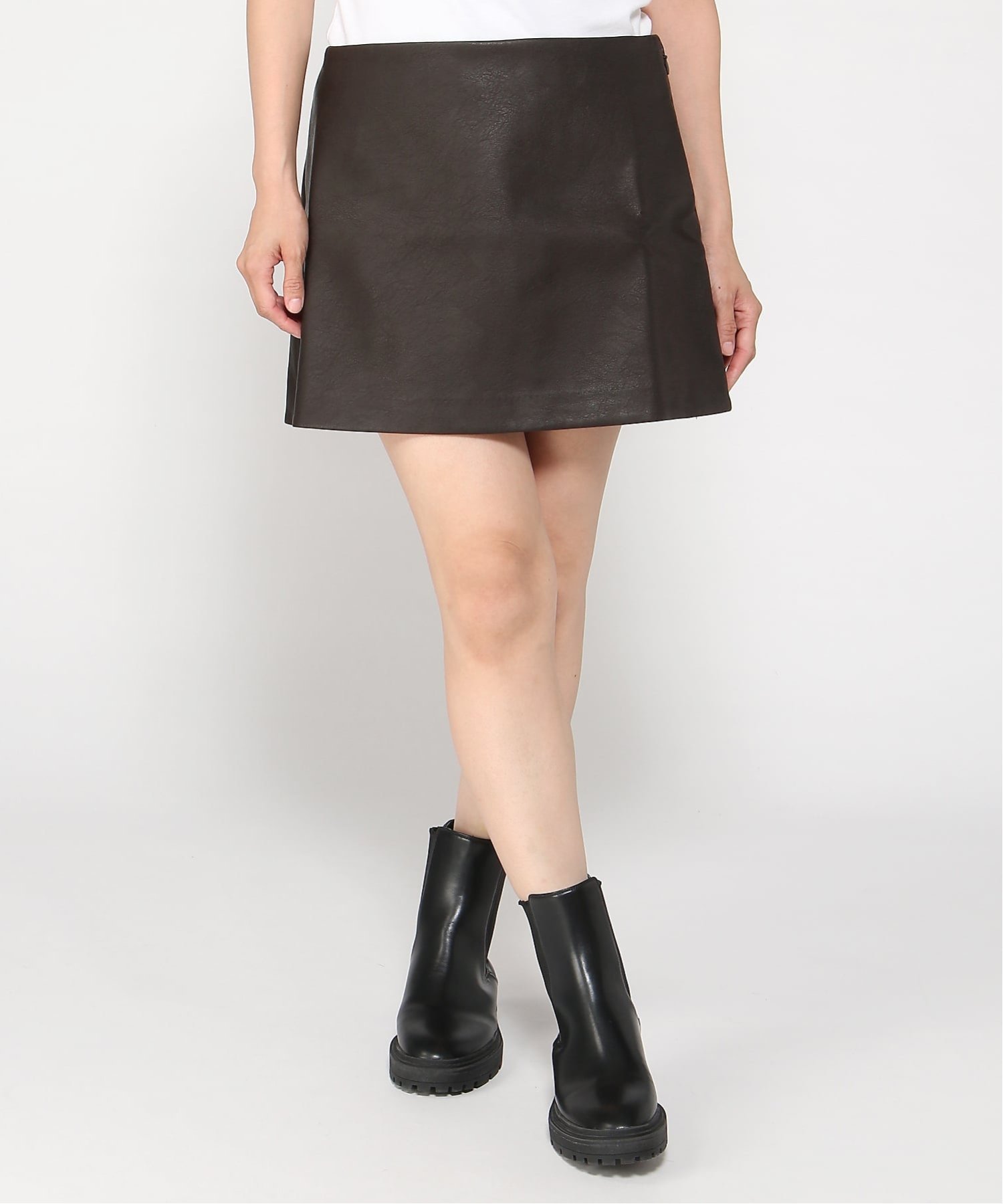 【ギャップ/GAP】のヴィーガンレザー ミニスカート・スコート インテリア・キッズ・メンズ・レディースファッション・服の通販 founy(ファニー) 　ファッション　Fashion　レディースファッション　Fashion for Women　アウター　Coat / Outerwear Collection　コート・ロングコート・ピーコート　Long Coats, Peacoats & More　スカート　Skirts　ミニスカート　Mini Skirts　インナー　Innerwear　スリム　Slim, Slim Fit　フィット　Fit, Slim Fit　フレア　Flare, Flared　TERRA_BROWN|ID: prp329100004815577 ipo3291000000034976919