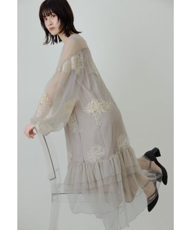 【ビーフラット/bflat】のフラワー刺繍ティアードフリルドレス Aライン マタニティ 妊婦 結婚式 二次会 成人式 人気、トレンドファッション・服の通販 founy(ファニー) ファッション Fashion レディースファッション Fashion for Women ワンピース Dresses フォーマル・パーティードレス・結婚式用ドレス Elegant & Casual Dresses おすすめ Recommended / Our Picks チュール Tulip, Tulip Motif デコルテ Décolleté, Neckline フラワー Flower, Floral フレア Flare, Flared 二次会 After Party 披露宴 Wedding Reception 結婚式 Wedding |ID:prp329100004815667