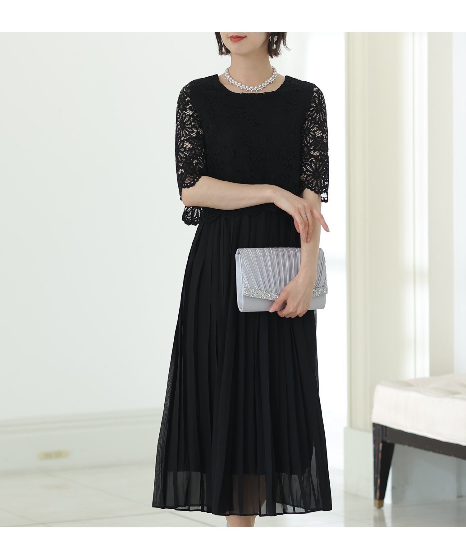【プールヴー/PourVous】のレース プリーツスカート結婚式オケージョンドレス同窓会パーティードレスお呼ばれ インテリア・キッズ・メンズ・レディースファッション・服の通販 founy(ファニー) 　ファッション　Fashion　レディースファッション　Fashion for Women　スカート　Skirts　プリーツスカート / 上品フェミニンスタイル　Pleated Skirts　アクセサリー　Fashion Accessories　クラッチ　Clutch, Clutch Bag　シフォン　Chiffon, Lightweight Fabric　シューズ　Shoes, Footwear　シンプル　Simple, Minimal　スカラップ　Scallop, Scalloped Edge　ドッキング　Docking, Mixed Material　ドレス　Dress, One-Piece　長袖　Long Sleeve, Full Sleeve　フィット　Fit, Slim Fit　フォーマル　Formal, Dressy　フレア　Flare, Flared　プリーツ　Pleats, Pleated　半袖　Short Sleeve, Half Sleeve　ラウンド　Round, Round Neck　レース　Lace, Lace Fabric　ロング　Long, Long-Length　楽ちん　Easy Fit, Comfortable　プチプライス・低価格　Affordable / Budget Price　おすすめ　Recommended / Our Picks　エレガント 上品　Elegant　入学式　Entrance Ceremony　卒業式　Graduation Ceremony　結婚式　Wedding　二次会　After Party　ブラック|ID: prp329100004815686 ipo3291000000034977763
