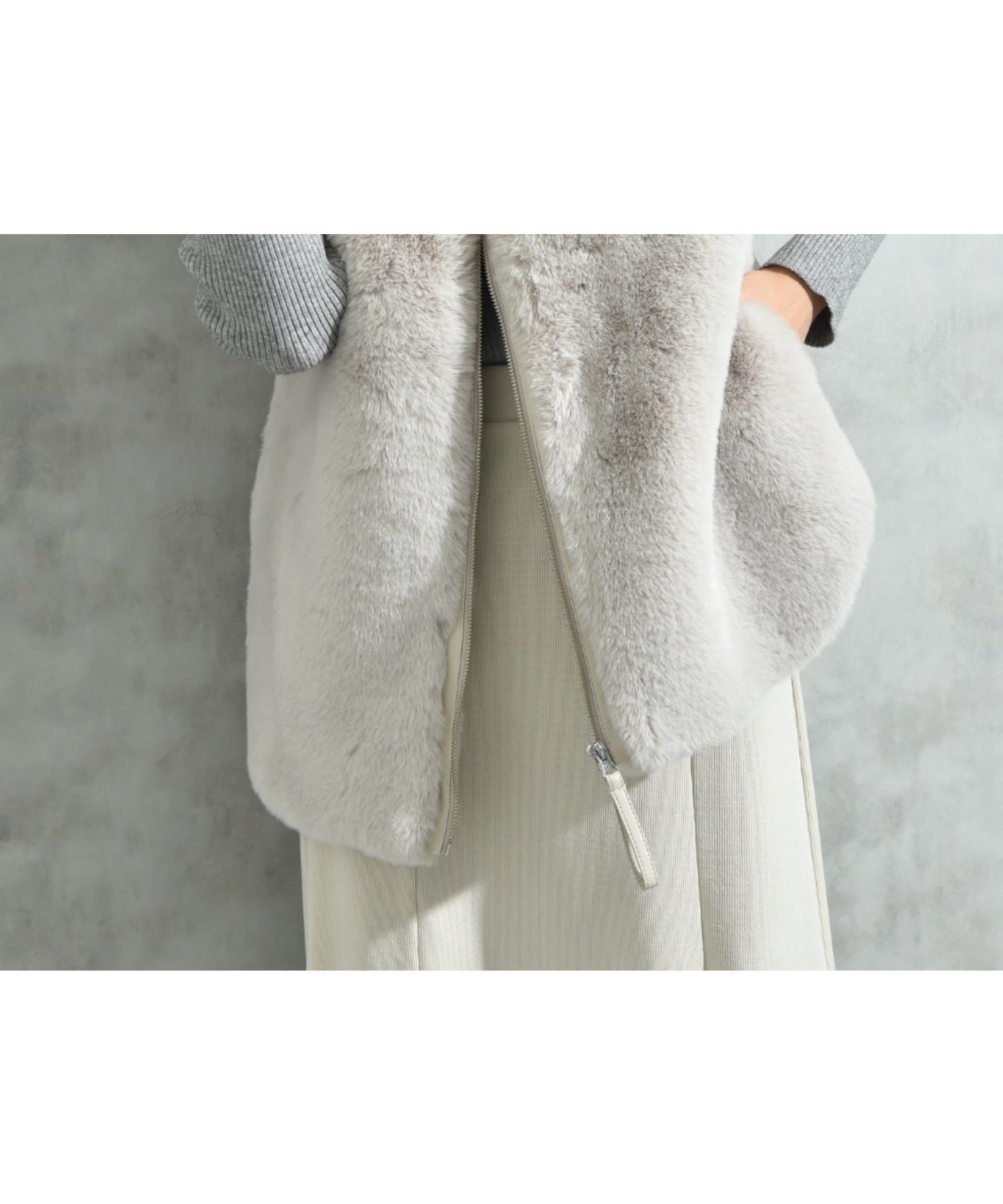 【インタープラネット/INTERPLANET】のエコファームートンチュニックベスト インテリア・キッズ・メンズ・レディースファッション・服の通販 founy(ファニー) 　ファッション　Fashion　レディースファッション　Fashion for Women　アウター　Coat / Outerwear Collection　トップス・カットソー　Cut & Sew Tops　ベスト&ジレ / 重ね着スタイル　Vests & Gilets　カットソー　Cut and Sewn Top　シンプル　Simple, Minimal　フロント　Front, Front Design　ベスト　Vest, Waistcoat　ベーシック　Basic, Essential　ポケット　Pocket, Pocket Detail　リラックス　Relax, Relaxed Fit　ロング　Long, Long-Length　ワイド　Wide, Wide Fit　今季　This Season, Current Season　ライトグレー|ID: prp329100004815698 ipo3291000000034977888