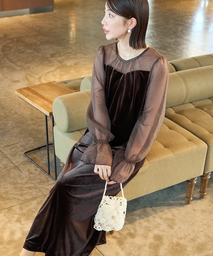 【フリークスストア/FREAK'S STORE】のオーガンジー ベロア 切り替え パフスリーブ ワンピース(ドレス)【限定展開】 25AW インテリア・キッズ・メンズ・レディースファッション・服の通販 founy(ファニー) ファッション Fashion レディースファッション Fashion for Women ワンピース Dresses フォーマル・パーティードレス・結婚式用ドレス Elegant & Casual Dresses 2025年 2025 2025-2026秋冬・A/W Autumn/Winter 2025–26 AW25–26 オーガンジー Organza Fabric スリーブ Sleeve, Long Sleeve / Short Sleeve トレンド Trend, Trending Now ドレス Dress, One-Piece ベロア Velour, Soft Velvet エレガント 上品 Elegant ブラウン|ID: prp329100004815699 ipo3291000000034977890