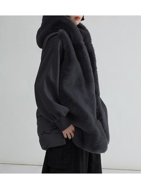 【ラシュッド/LASUD】の中綿×エコファードッキングベスト 人気、トレンドファッション・服の通販 founy(ファニー) ファッション Fashion レディースファッション Fashion for Women アウター Coat / Outerwear Collection トップス・カットソー Cut & Sew Tops ベスト&ジレ / 重ね着スタイル Vests & Gilets キルト Quilt, Quilted Fabric シンプル Simple, Minimal トレーナー Sweatshirt, Trainer ドッキング Docking, Mixed Material フロント Front, Front Design ベスト Vest, Waistcoat |ID:prp329100004815704