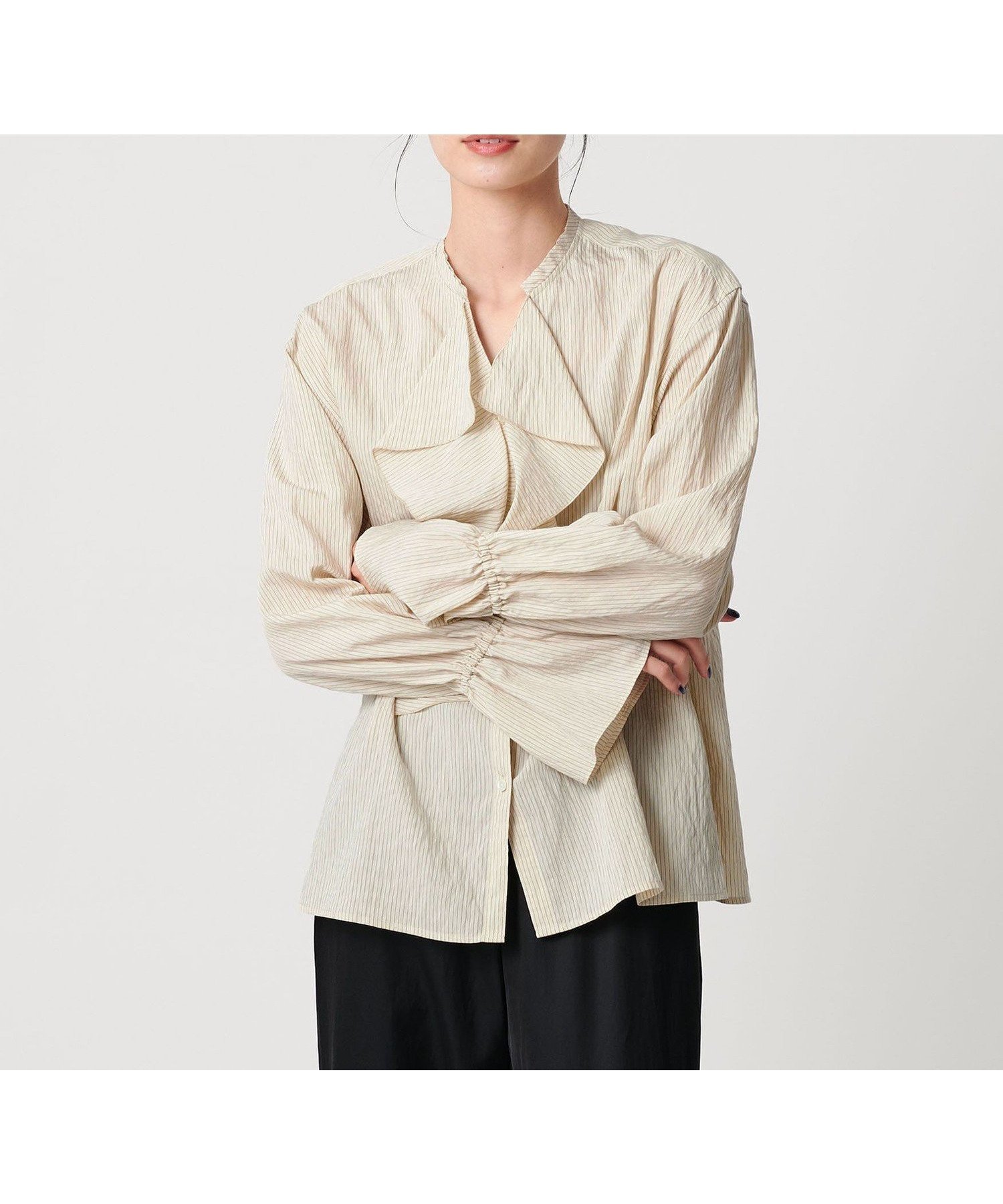 【ビューティ&ユース ユナイテッドアローズ/BEAUTY&YOUTH / UNITED ARROWS】のラッフル スキッパーブラウス ウォッシャブル インテリア・キッズ・メンズ・レディースファッション・服の通販 founy(ファニー) 　ファッション　Fashion　レディースファッション　Fashion for Women　トップス・カットソー　Cut & Sew Tops　シャツ・ブラウス・オフィスカジュアル　Elegant Blouses & Button-Ups　インナー　Innerwear　ウォッシャブル　Machine Washable　ジャケット　Jacket, Outerwear　スキッパー　Skipper, Open Collar　ストライプ　Stripe, Striped Pattern　スラックス　Slacks, Dress Pants　バランス　Balance, Style Balance　フロント　Front, Front Design　無地　Plain, Solid Color　ラッフル　Ruffle, Frill　ロング　Long, Long-Length　おすすめ　Recommended / Our Picks　NATURAL|ID: prp329100004815751 ipo3291000000034978586