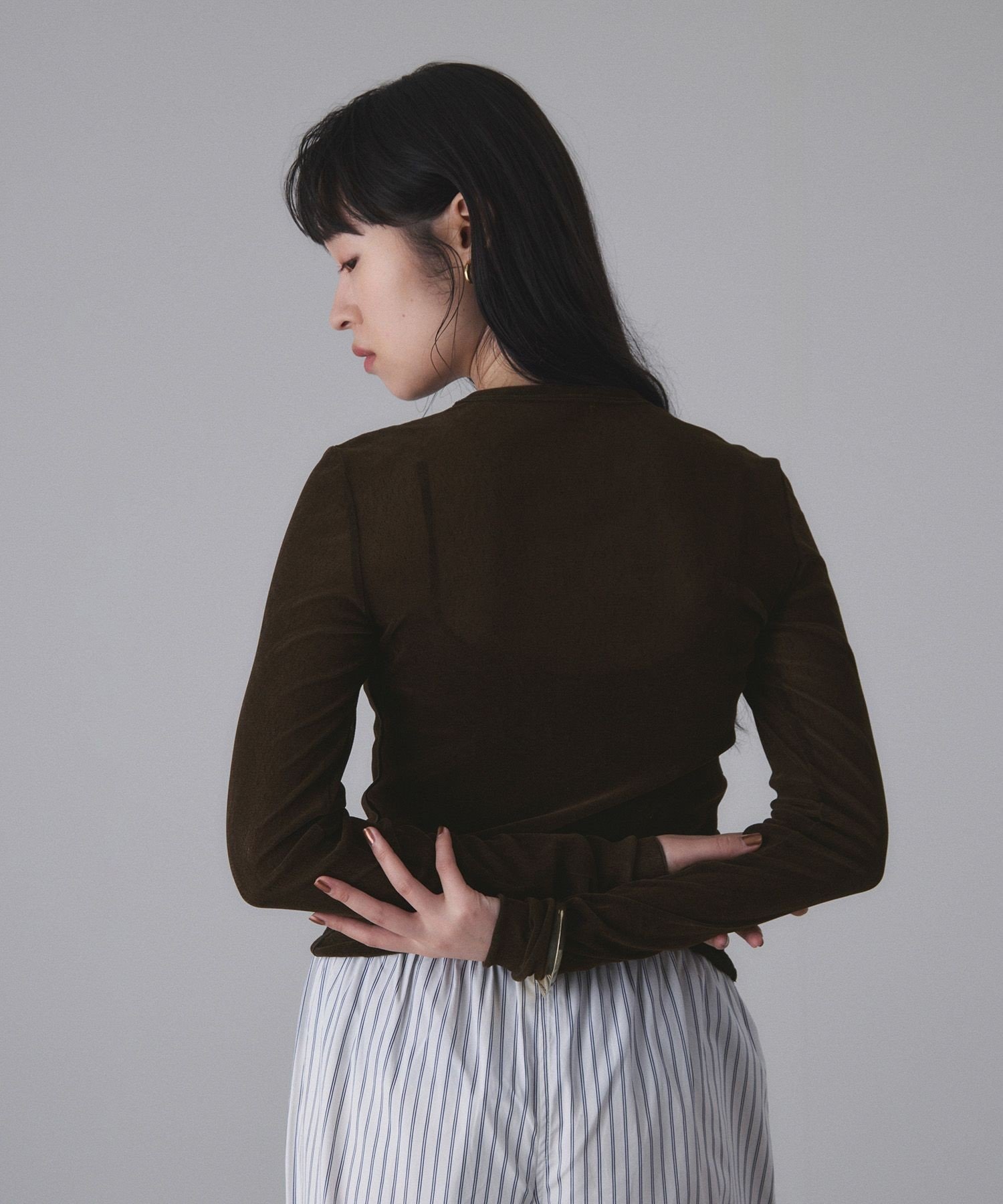 【アダム エ ロペ/ADAM ET ROPE'】のフロッキーチュールクルーネックプルオーバー インテリア・キッズ・メンズ・レディースファッション・服の通販 founy(ファニー) 　ファッション　Fashion　レディースファッション　Fashion for Women　トップス・カットソー　Cut & Sew Tops　カジュアルプルオーバー・ニットトップス　Pullovers & Knit Tops / Casual Pullovers　インナー　Innerwear　カットソー　Cut and Sewn Top　キャミソール　Camisole, Spaghetti Strap Top　シアー　Sheer, See-Through　ジャケット　Jacket, Outerwear　チュール　Tulip, Tulip Motif　フィット　Fit, Slim Fit　ベロア　Velour, Soft Velvet　ポケット　Pocket, Pocket Detail　A/W・秋冬　Autumn/Winter　エレガント 上品　Elegant　2026年　2026　ダークブラウン(20)|ID: prp329100004816253 ipo3291000000034982751