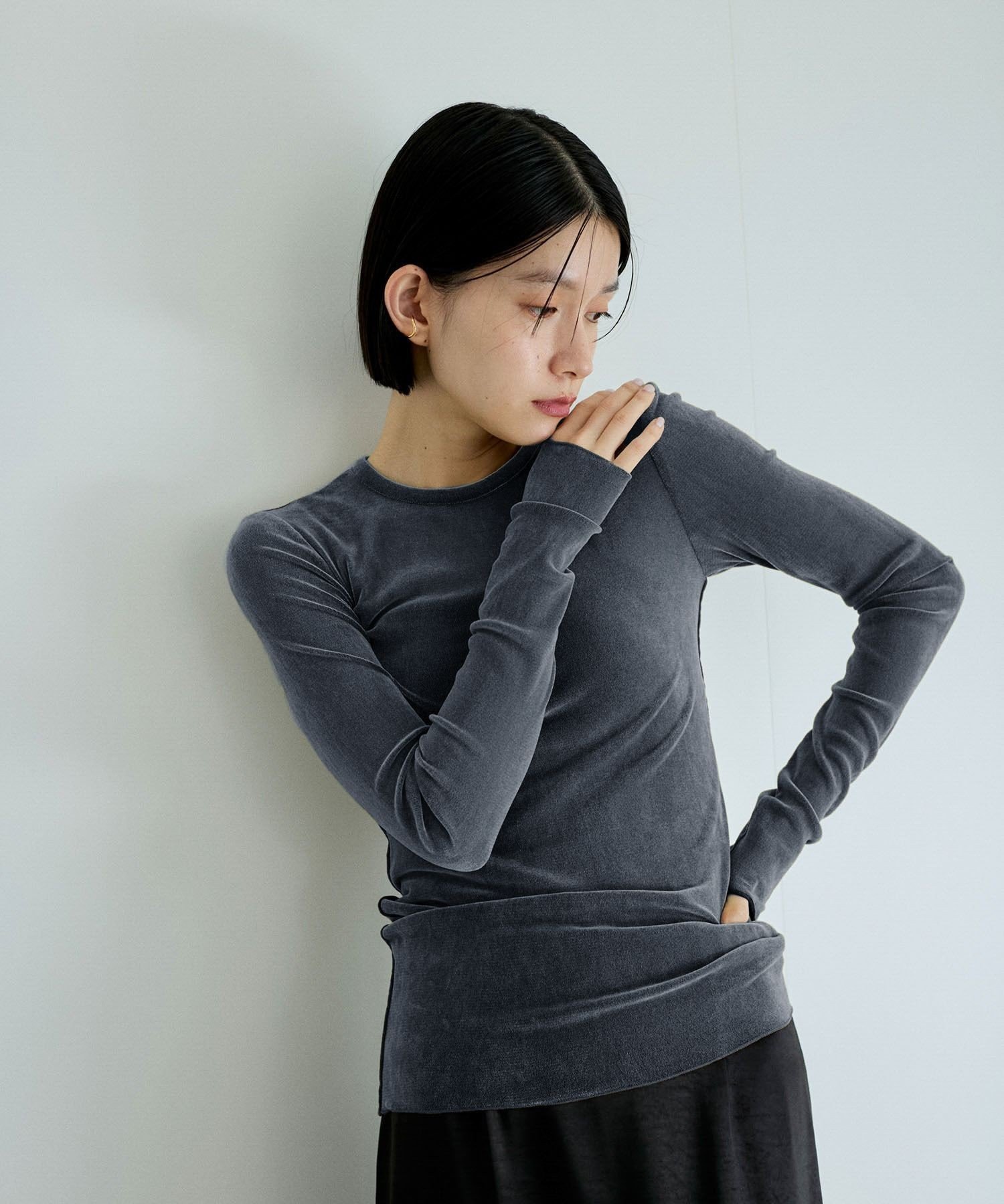 【アダム エ ロペ/ADAM ET ROPE'】のフロッキーチュールクルーネックプルオーバー インテリア・キッズ・メンズ・レディースファッション・服の通販 founy(ファニー) 　ファッション　Fashion　レディースファッション　Fashion for Women　トップス・カットソー　Cut & Sew Tops　カジュアルプルオーバー・ニットトップス　Pullovers & Knit Tops / Casual Pullovers　インナー　Innerwear　カットソー　Cut and Sewn Top　キャミソール　Camisole, Spaghetti Strap Top　シアー　Sheer, See-Through　ジャケット　Jacket, Outerwear　チュール　Tulip, Tulip Motif　フィット　Fit, Slim Fit　ベロア　Velour, Soft Velvet　ポケット　Pocket, Pocket Detail　A/W・秋冬　Autumn/Winter　エレガント 上品　Elegant　2026年　2026　ブルー系(47)|ID: prp329100004816253 ipo3291000000034982752