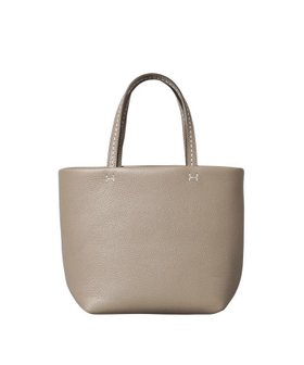 【ヒロフ/HIROFU】の【チッタ】レザートートバッグ S 本革(商品番号 P25-35550) 人気、トレンドファッション・服の通販 founy(ファニー) ファッション Fashion レディースファッション Fashion for Women バッグ Bags イタリア Italy コンビ Combo, Combination Style スタイリッシュ Stylish, Fashionable スマホ Smartphone, Mobile Device 財布 Wallet, Purse トラベル Travel, Travel Gear ハンド Hand, Handmade パッチ Patch, Appliqué ボトム Bottoms, Lower Wear ポケット Pocket, Pocket Detail ポーチ Pouch, Small Case モダン Modern, Contemporary おすすめ Recommended / Our Picks スーツケース キャリーケース Suitcase / Carry Case エレガント 上品 Elegant |ID:prp329100004816313