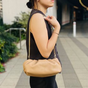 【ルージュヴィフラクレ/Rouge vif la cle】の【BRENTELLA/ブレンテッラ】チェーンショルダーバッグ 人気、トレンドファッション・服の通販 founy(ファニー) ファッション Fashion レディースファッション Fashion for Women バッグ Bags イタリア Italy クラッチ Clutch, Clutch Bag コレクション Collection, Seasonal Line シンプル Simple, Minimal チェーン Chain, Chain Strap モダン Modern, Contemporary 夏 Summer 春 Spring S/S・春夏 SS, Spring/Summer, Warm Season |ID:prp329100004816335