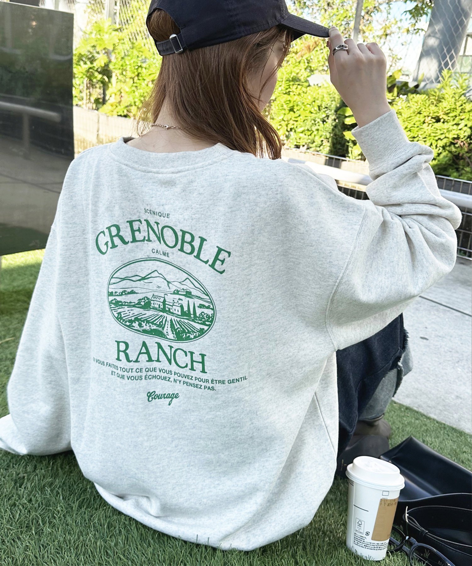 【ディスコート/Discoat】の【WEB限定】バックロゴビッグスウェット 人気、トレンドファッション・服の通販 founy(ファニー) 　ファッション　Fashion　レディースファッション　Fashion for Women　トップス・カットソー　Cut & Sew Tops　レディースパーカー・カジュアルフーディー　Casual Hoodies & Sweatshirts　スウェット・クルーネックトップス　Sweatshirts & Crewnecks / Relaxed Fit Sweat Tops　バッグ　Bags　シンプル　Simple, Minimal　ビッグ　Big, Oversized　プリント　Print, Printed Pattern　リラックス　Relax, Relaxed Fit　ワンポイント　One Point, Statement Accent　 other-1|ID: prp329100004816337 ipo3291000000034983557