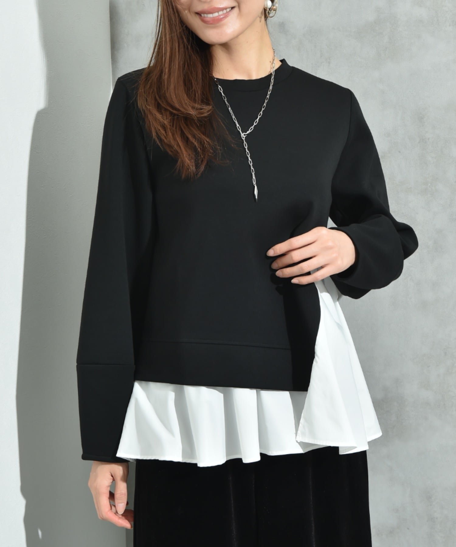 【インタープラネット/INTERPLANET】のスポンジリバー裾異素材切替プルオーバー インテリア・キッズ・メンズ・レディースファッション・服の通販 founy(ファニー) 　ファッション　Fashion　レディースファッション　Fashion for Women　トップス・カットソー　Cut & Sew Tops　カジュアルプルオーバー・ニットトップス　Pullovers & Knit Tops / Casual Pullovers　おすすめ　Recommended / Our Picks　カットソー　Cut and Sewn Top　ベーシック　Basic, Essential　ペプラム　Peplum, Flared Hem　エレガント 上品　Elegant　人気　Popular, Best Seller　切替　Switching, Contrast Panel　ブラック|ID: prp329100004816486 ipo3291000000034984676