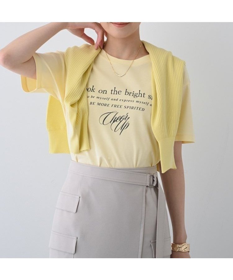 【インディヴィ/INDIVI】の【UVケア/選べるデザイン】フォト ロゴ プリントTシャツ インテリア・キッズ・メンズ・レディースファッション・服の通販 founy(ファニー) 　ファッション　Fashion　レディースファッション　Fashion for Women　トップス・カットソー　Cut & Sew Tops　シャツ・ブラウス・オフィスカジュアル　Elegant Blouses & Button-Ups　ロングTシャツ・Tシャツ　Longline T-Shirts & Tees　グラフィック　Graphic, Graphic Design　コンパクト　Compact, Small Size　ジャケット　Jacket, Outerwear　ストライプ　Stripe, Striped Pattern　スマート　Smart, Elegant　プリント　Print, Printed Pattern　ベーシック　Basic, Essential　イエロー|ID: prp329100004816516 ipo3291000000034984943