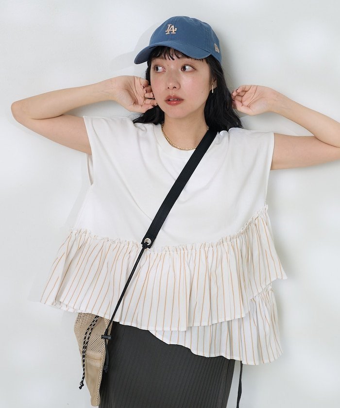 【フリークスストア/FREAK'S STORE】の裾フリル ストライプTシャツ/ドッキングTシャツ/フリルTシャツ 25SS インテリア・キッズ・メンズ・レディースファッション・服の通販 founy(ファニー) 　ファッション　Fashion　レディースファッション　Fashion for Women　トップス・カットソー　Cut & Sew Tops　シャツ・ブラウス・オフィスカジュアル　Elegant Blouses & Button-Ups　ロングTシャツ・Tシャツ　Longline T-Shirts & Tees　2025年　2025　2025春夏・S/S　Spring/Summer 2025 SS25　シンプル　Simple, Minimal　ストライプ　Stripe, Striped Pattern　ドッキング　Docking, Mixed Material　バランス　Balance, Style Balance　フェミニン　Feminine, Girly　フリル　Frill, Ruffle　夏　Summer　S/S・春夏　SS, Spring/Summer, Warm Season　オフホワイト|ID: prp329100004816526 ipo3291000000034985038