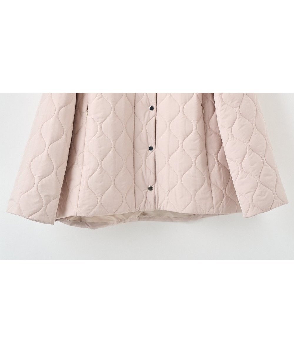 【クリスチャン オジャール/CHRISTIAN AUJARD】のフード着脱可 キルティングコート インテリア・キッズ・メンズ・レディースファッション・服の通販 founy(ファニー) 　ファッション　Fashion　レディースファッション　Fashion for Women　アウター　Coat / Outerwear Collection　コート・ロングコート・ピーコート　Long Coats, Peacoats & More　エレガント 上品　Elegant　春　Spring　秋　Autumn　キルティング　Quilted, Quilting　ショルダー　Shoulder, Shoulder Strap　タフタ　Taffeta, Structured Fabric　ドット　Polka Dot, Dot Pattern　ドロップ　Drop Shoulder, Dropped Style　ラウンド　Round, Round Neck　冬　Winter / This Winter　おすすめ　Recommended / Our Picks　夏　Summer　ピンクベージュ|ID: prp329100004816535 ipo3291000000034985104