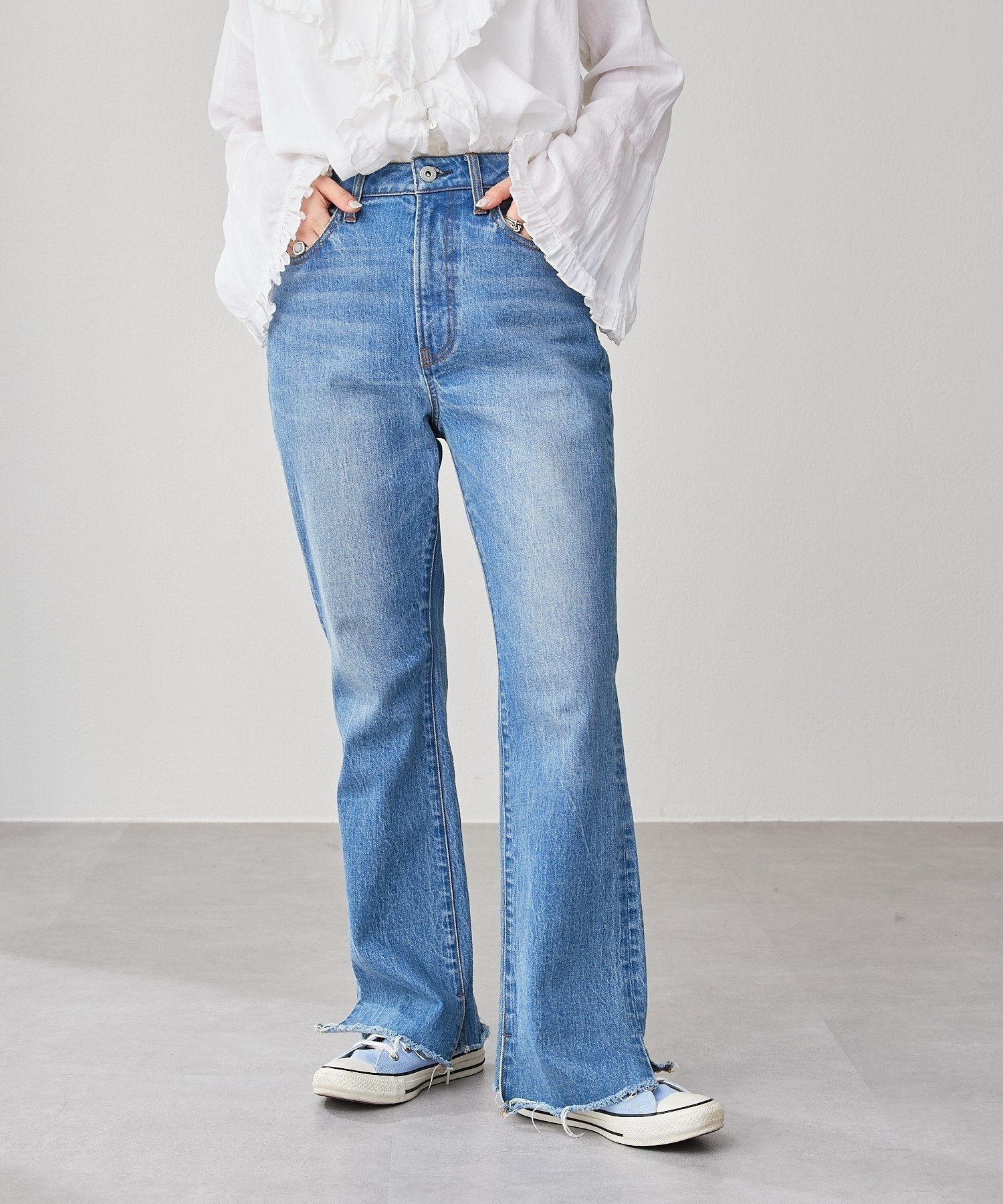 【チャオパニックティピー/CIAOPANIC TYPY】の≪XS~Lサイズ展開≫【KELLY】vintagedenim/フレアデニム インテリア・キッズ・メンズ・レディースファッション・服の通販 founy(ファニー) 　ファッション　Fashion　レディースファッション　Fashion for Women　ヴィンテージ　Vintage Style　カーディガン　Cardigan, Knitwear　ショート　Short, Short Length　ジャケット　Jacket, Outerwear　ストレート　Straight, Straight Cut　スニーカー　Sneakers, Trainers　スリット　Slit, Slit Detail　デニム　Denim, Jeans Material　トレンド　Trend, Trending Now　定番　Standard, Basic Item　フリンジ　Fringe, Tassel　フレア　Flare, Flared　ワイド　Wide, Wide Fit　再入荷　Restock / Back in Stock　おすすめ　Recommended / Our Picks　ブルー|ID: prp329100004816564 ipo3291000000034985415