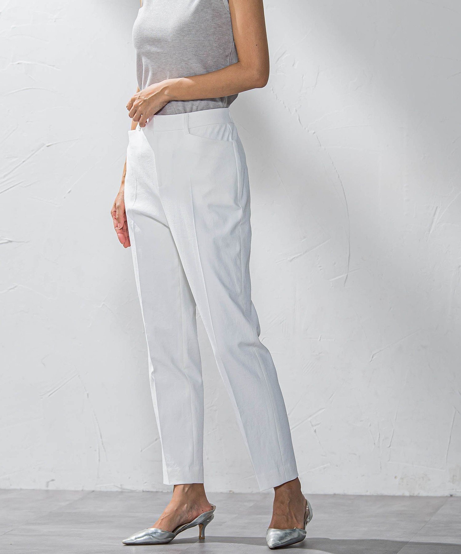 【ラ エフ/Laf…】のシェルタリングドライオックスパンツ≪洗濯機で洗える≫ インテリア・キッズ・メンズ・レディースファッション・服の通販 founy(ファニー) 　ファッション　Fashion　レディースファッション　Fashion for Women　パンツ　Pants & Trousers　春　Spring　洗える　Machine Washable　吸水　Absorbent, Quick-Dry　シャンブレー　Chambray, Denim-Like Fabric　ストレッチ　Stretch, Stretchy Fabric　定番　Standard, Basic Item　リネン　Linen, Linen Fabric　楽ちん　Easy Fit, Comfortable　S/S・春夏　SS, Spring/Summer, Warm Season　夏　Summer　ビジネス 仕事 通勤　Business / Work / Commuting　2025年　2025　2025春夏・S/S　Spring/Summer 2025 SS25　ホワイト|ID: prp329100004816611 ipo3291000000034985749