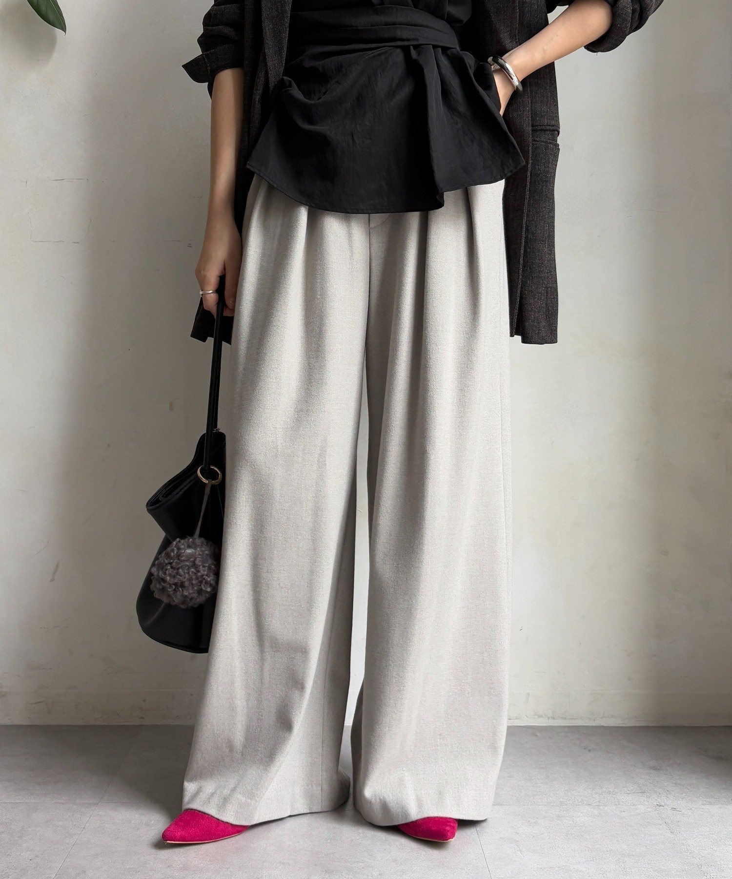 【ドゥドゥ/DouDou】の【完売カラー再追加!/冬もマイナス3キロ見え!】ウォームタックワイドパンツ インテリア・キッズ・メンズ・レディースファッション・服の通販 founy(ファニー) 　ファッション　Fashion　レディースファッション　Fashion for Women　パンツ　Pants & Trousers　スマート　Smart, Elegant　雑誌　Magazine, Fashion Magazine　フロント　Front, Front Design　冬　Winter / This Winter　A/W・秋冬　Autumn/Winter　再入荷　Restock / Back in Stock　エレガント 上品　Elegant　2025年　2025　2025-2026秋冬・A/W　Autumn/Winter 2025–26 AW25–26　グレー|ID: prp329100004816618 ipo3291000000034985810