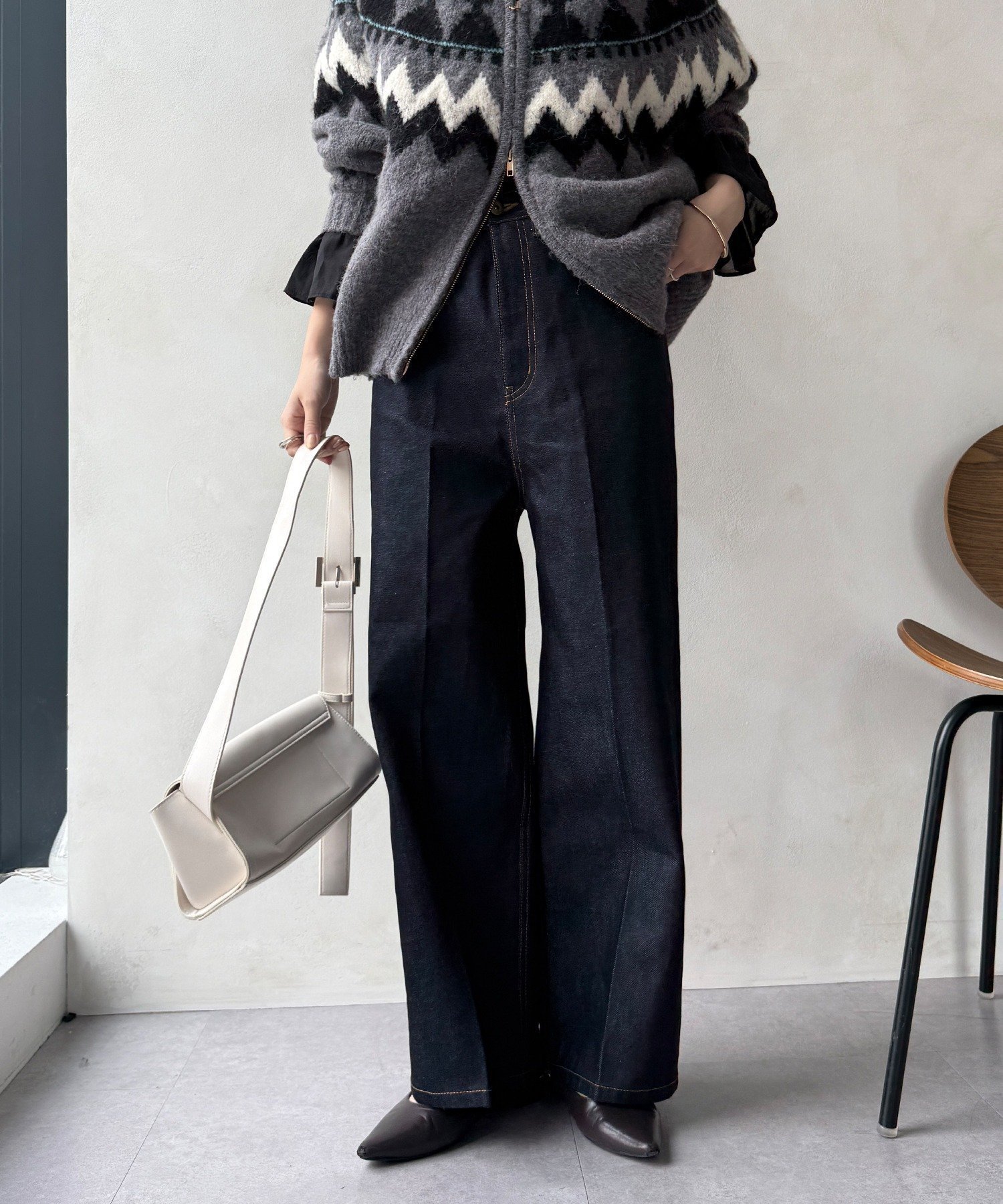 【ドゥドゥ/DouDou】の【完売カラー再追加!】ハイウエストダブルボタンデニム 人気、トレンドファッション・服の通販 founy(ファニー) 　ファッション　Fashion　レディースファッション　Fashion for Women　カットソー　Cut and Sewn Top　ストレート　Straight, Straight Cut　スマート　Smart, Elegant　センター　Center, Center Line　ダブル　Double, Double-Breasted　デニム　Denim, Jeans Material　バランス　Balance, Style Balance　フロント　Front, Front Design　ベーシック　Basic, Essential　ワイド　Wide, Wide Fit　A/W・秋冬　Autumn/Winter　冬　Winter / This Winter　再入荷　Restock / Back in Stock　2025年　2025　2025-2026秋冬・A/W　Autumn/Winter 2025–26 AW25–26　 other-1|ID: prp329100004816629 ipo3291000000034985891