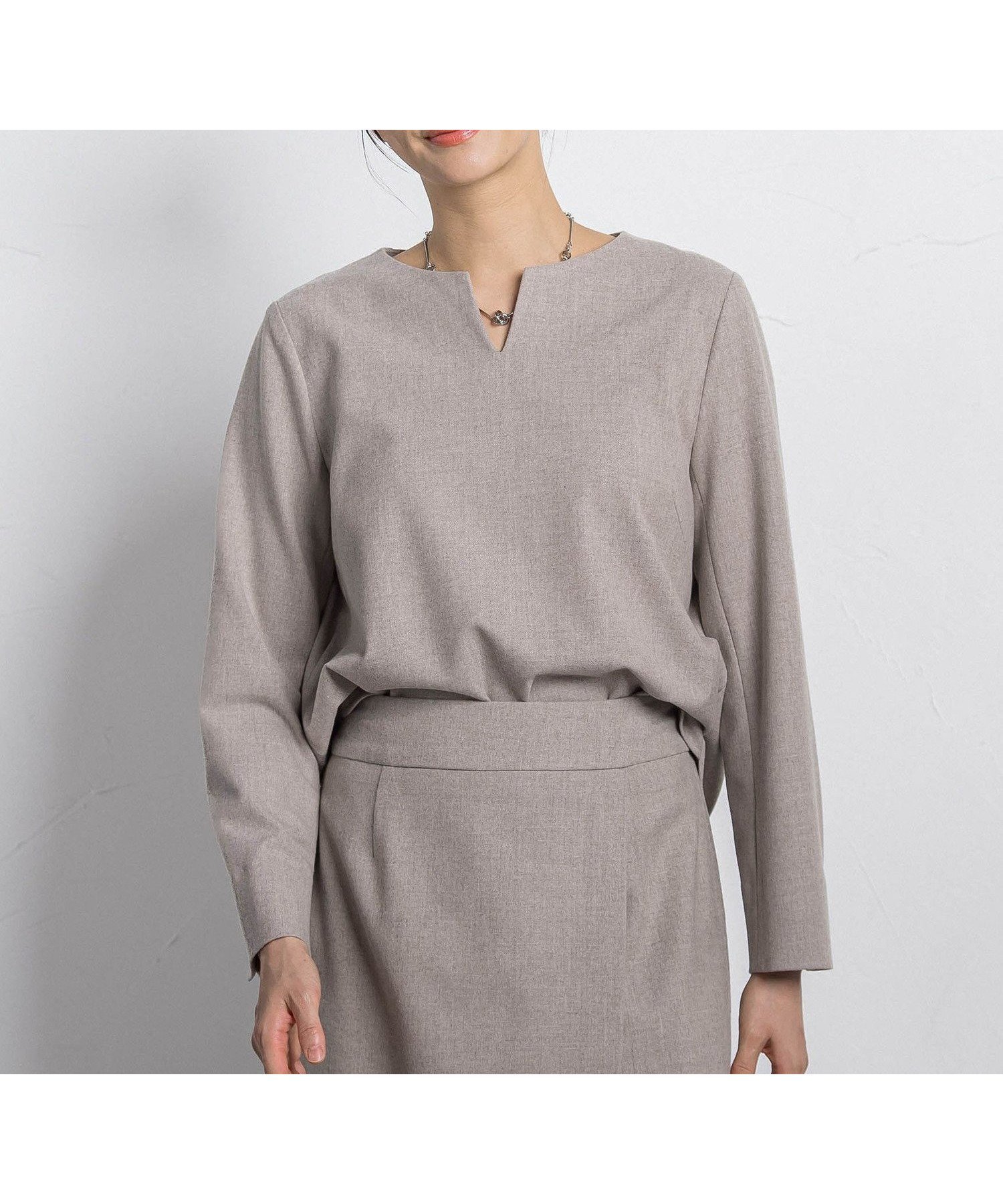 【ロートレ アモン/LAUTRE AMONT】の両面起毛キーネックブラウス WEB限定11号サイズ インテリア・キッズ・メンズ・レディースファッション・服の通販 founy(ファニー) 　ファッション　Fashion　レディースファッション　Fashion for Women　トップス・カットソー　Cut & Sew Tops　シャツ・ブラウス・オフィスカジュアル　Elegant Blouses & Button-Ups　秋　Autumn　ジャケット　Jacket, Outerwear　セットアップ　Set-Up, Coordinated Outfit　ワイド　Wide, Wide Fit　A/W・秋冬　Autumn/Winter　おすすめ　Recommended / Our Picks　エレガント 上品　Elegant　ビジネス 仕事 通勤　Business / Work / Commuting　2025年　2025　2025-2026秋冬・A/W　Autumn/Winter 2025–26 AW25–26　ベージュ|ID: prp329100004816645 ipo3291000000034986061