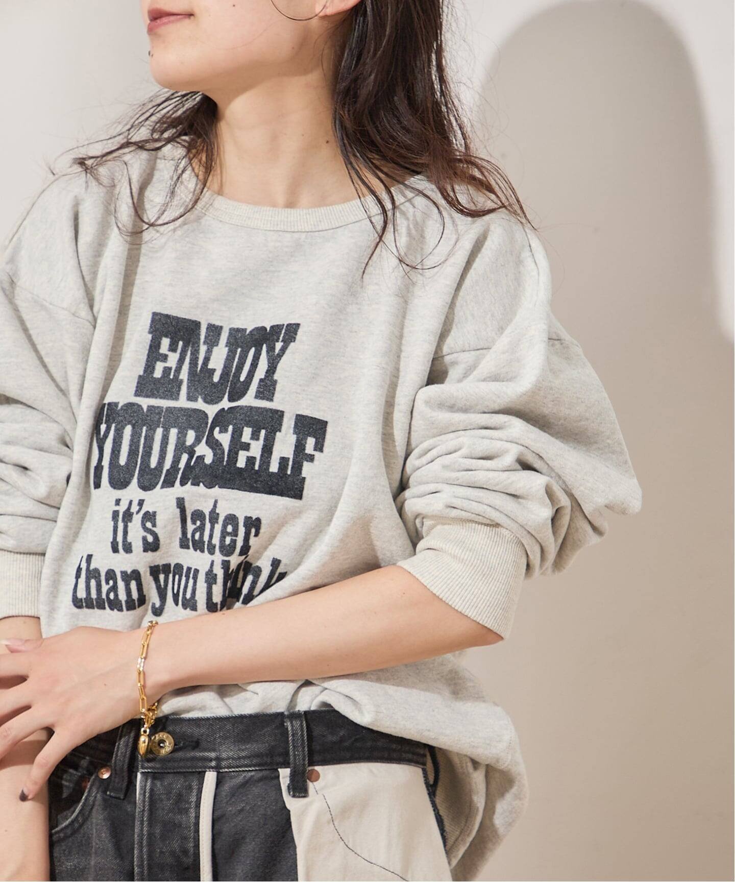 【ジャーナルスタンダード レサージュ/journal standard L'essage】の【MIXTA/ミクスタ】ENJOY YOURSEL F CREW SWEATSHITS スウェット インテリア・キッズ・メンズ・レディースファッション・服の通販 founy(ファニー) 　ファッション　Fashion　レディースファッション　Fashion for Women　トップス・カットソー　Cut & Sew Tops　レディースパーカー・カジュアルフーディー　Casual Hoodies & Sweatshirts　スウェット・クルーネックトップス　Sweatshirts & Crewnecks / Relaxed Fit Sweat Tops　インディゴ　Indigo Denim　ヴィンテージ　Vintage Style　グラフィック　Graphic, Graphic Design　スウェット / スエット　Sweatshirt, Sweatwear　デニム　Denim, Jeans Material　人気　Popular, Best Seller　ハンド　Hand, Handmade　バランス　Balance, Style Balance　プリント　Print, Printed Pattern　ビジネス 仕事 通勤　Business / Work / Commuting　2025年　2025　2025-2026秋冬・A/W　Autumn/Winter 2025–26 AW25–26　グレーB|ID: prp329100004816672 ipo3291000000034986252