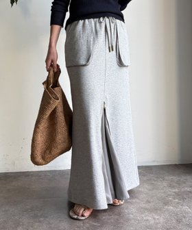 【ドゥドゥ/DouDou】の【WEB限定】センタージップ裏毛スカート 人気、トレンドファッション・服の通販 founy(ファニー) ファッション Fashion レディースファッション Fashion for Women スカート Skirts シンプル Simple, Minimal スウェット / スエット Sweatshirt, Sweatwear スマート Smart, Elegant スリット Slit, Slit Detail タンク Tank Top, Sleeveless Top フラップ Flap, Flap Pocket フロント Front, Front Design ポケット Pocket, Pocket Detail ロング Long, Long-Length S/S・春夏 SS, Spring/Summer, Warm Season 再入荷 Restock / Back in Stock 夏 Summer 2026年 2026 |ID:prp329100004816686