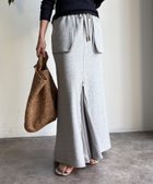 【ドゥドゥ/DouDou】の【WEB限定】センタージップ裏毛スカート 人気、トレンドファッション・服の通販 founy(ファニー) ファッション Fashion レディースファッション Fashion for Women スカート Skirts シンプル Simple, Minimal スウェット / スエット Sweatshirt, Sweatwear スマート Smart, Elegant スリット Slit, Slit Detail タンク Tank Top, Sleeveless Top フラップ Flap, Flap Pocket フロント Front, Front Design ポケット Pocket, Pocket Detail ロング Long, Long-Length S/S・春夏 SS, Spring/Summer, Warm Season 再入荷 Restock / Back in Stock 夏 Summer 2026年 2026 thumbnail グレー|ID: prp329100004816686 ipo3291000000034986355