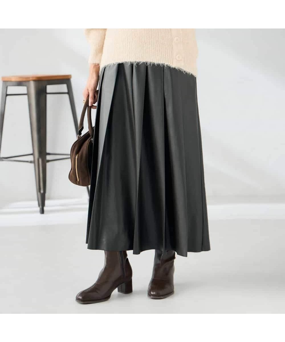 【アー ヴェー ヴェー/a.v.v】の【洗える】レザープリーツスカート インテリア・キッズ・メンズ・レディースファッション・服の通販 founy(ファニー) 　ファッション　Fashion　レディースファッション　Fashion for Women　スカート　Skirts　プリーツスカート / 上品フェミニンスタイル　Pleated Skirts　洗える　Machine Washable　トレンド　Trend, Trending Now　フェイクレザー　Faux Leather, PU Leather　プリーツ　Pleats, Pleated　楽ちん　Easy Fit, Comfortable　再入荷　Restock / Back in Stock　ダークグレー|ID: prp329100004816734 ipo3291000000034986857