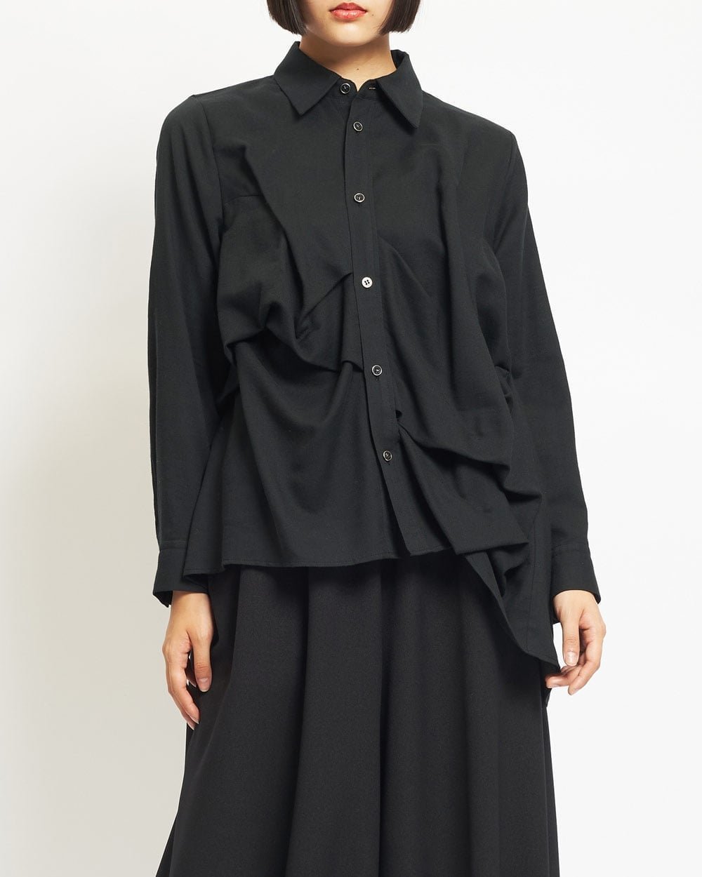 【ゴム/gomme】のドレープブラウス インテリア・キッズ・メンズ・レディースファッション・服の通販 founy(ファニー) 　ファッション　Fashion　レディースファッション　Fashion for Women　トップス・カットソー　Cut & Sew Tops　シャツ・ブラウス・オフィスカジュアル　Elegant Blouses & Button-Ups　ウォーム　Warm Fabric　フォルム　Silhouette, Form　ポケット　Pocket, Pocket Detail　ワイド　Wide, Wide Fit　エレガント 上品　Elegant　羽織　Haori, Light Jacket　黒|ID: prp329100004816775 ipo3291000000034987278