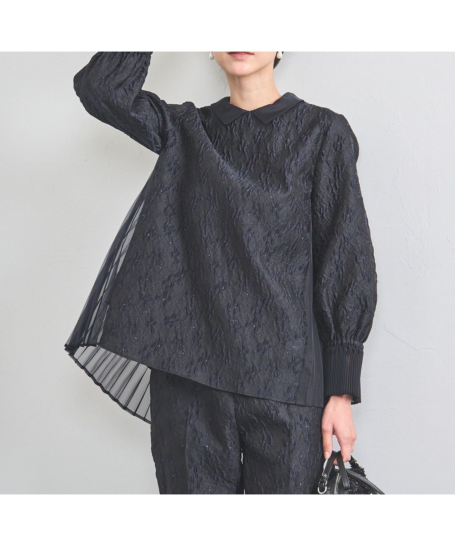 【ユナイテッドアローズ/UNITED ARROWS】のツートーン ジャガード ブラウス インテリア・キッズ・メンズ・レディースファッション・服の通販 founy(ファニー) 　ファッション　Fashion　レディースファッション　Fashion for Women　トップス・カットソー　Cut & Sew Tops　シャツ・ブラウス・オフィスカジュアル　Elegant Blouses & Button-Ups　アクセサリー　Fashion Accessories　オーガンジー　Organza Fabric　コンビ　Combo, Combination Style　スリム　Slim, Slim Fit　セットアップ　Set-Up, Coordinated Outfit　ドット　Polka Dot, Dot Pattern　ブルゾン　Blouson, Bomber Jacket　プリーツ　Pleats, Pleated　ベスト　Vest, Waistcoat　別注　Limited Edition, Custom Order　アウトレット　Outlet / Clearance　おすすめ　Recommended / Our Picks　セレモニー　Ceremony　NAVY|ID: prp329100004816780 ipo3291000000034987345