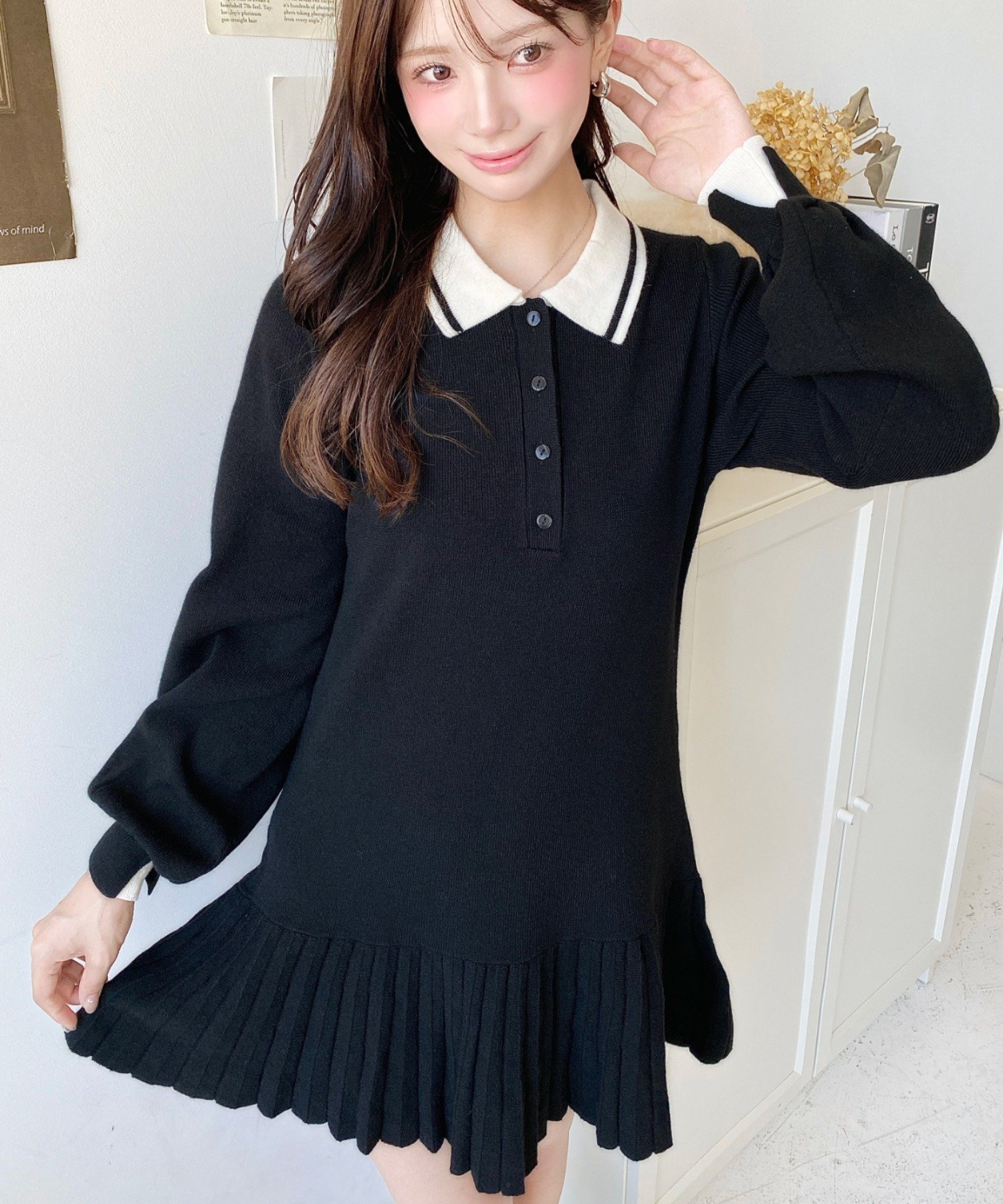 【モーメントプラス/moment+ / MEN】の配色ライン衿すそプリーツポロニットミニワンピース インテリア・キッズ・メンズ・レディースファッション・服の通販 founy(ファニー) 　ファッション　Fashion　メンズファッション　Fashion for Men　ウォッシャブル　Machine Washable　洗える　Machine Washable　ガーリー　Girly, Feminine Style　ショート　Short, Short Length　シンプル　Simple, Minimal　スニーカー　Sneakers, Trainers　スポーツ　Sports, Activewear　スポーティ　Sporty, Casual Athletic　ソックス　Socks, Hosiery　トレンド　Trend, Trending Now　バランス　Balance, Style Balance　フィット　Fit, Slim Fit　フェミニン　Feminine, Girly　ブルゾン　Blouson, Bomber Jacket　プリーツ　Pleats, Pleated　ベーシック　Basic, Essential　ロング　Long, Long-Length　再入荷　Restock / Back in Stock　プチプライス・低価格　Affordable / Budget Price　ブラック|ID: prp329100004816797 ipo3291000000034987463