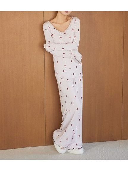 【ジェラート ピケ/gelato pique】のストロベリー柄ロングパンツ インテリア・キッズ・メンズ・レディースファッション・服の通販 founy(ファニー) 　ファッション　Fashion　レディースファッション　Fashion for Women　パンツ　Pants & Trousers　なめらか　Smooth, Silky Texture　ストレート　Straight, Straight Cut　スマート　Smart, Elegant　ロング　Long, Long-Length　PNK[066]|ID: prp329100004817362 ipo3291000000034994058