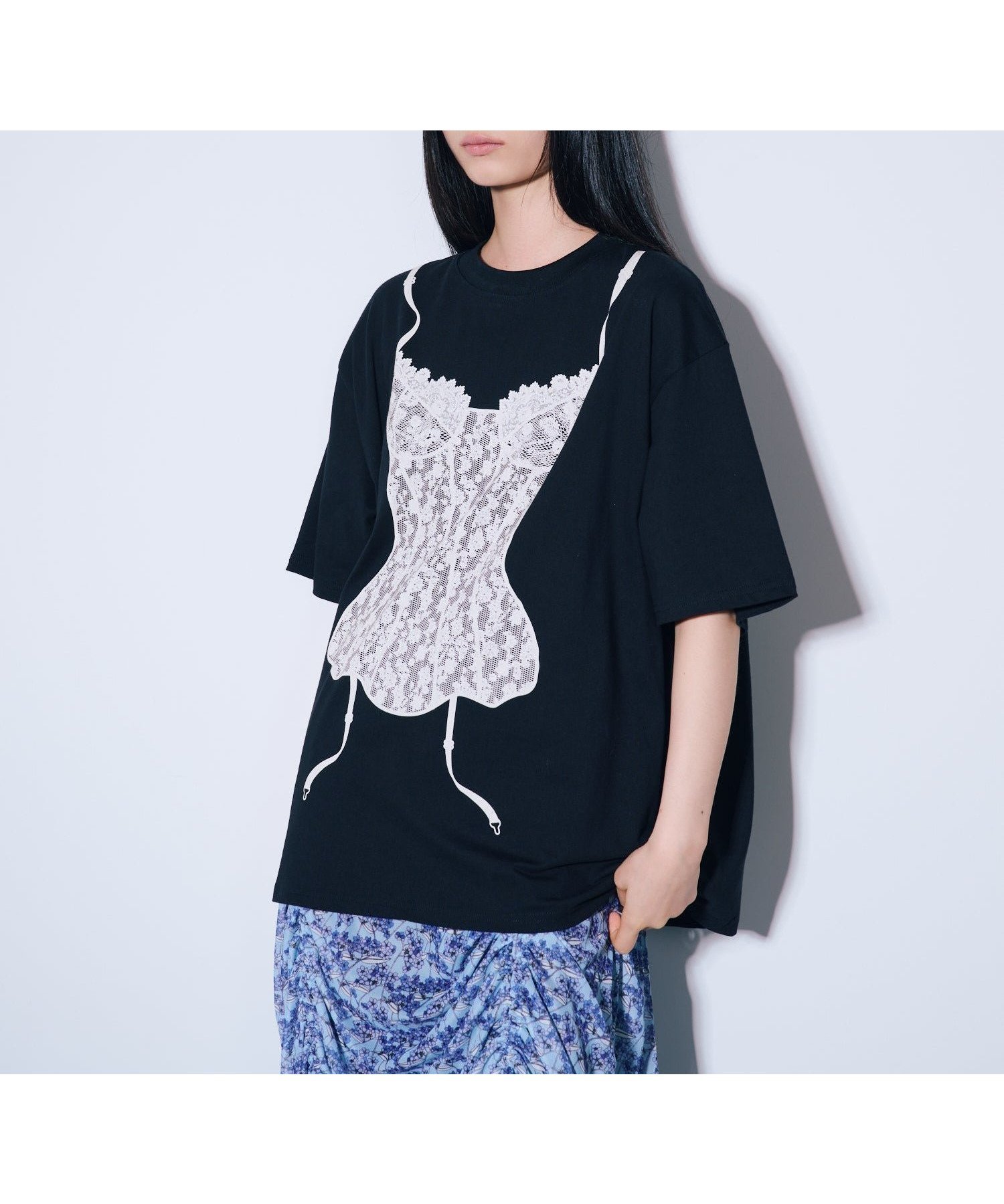 【ロイヤルフラッシュ/ROYAL FLASH】のANNA SUI NYC/アナ スイ エヌワイシー/ランジェリープリントBIG Tシャツ インテリア・キッズ・メンズ・レディースファッション・服の通販 founy(ファニー) 　ファッション　Fashion　レディースファッション　Fashion for Women　下着・ランジェリー　Lingerie & Intimates　その他ランジェリー・インナーアイテム　Other Lingerie / Intimates　コルセット　Corset, Bustier　コレクション　Collection, Seasonal Line　シェイプ　Shape, Slim Fit　ジャケット　Jacket, Outerwear　スマート　Smart, Elegant　ニューヨーク　New York, NYC Style　ビッグ　Big, Oversized　プリント　Print, Printed Pattern　モチーフ　Motif, Design Theme　ランジェリー　Lingerie, Intimate Wear　レース　Lace, Lace Fabric　ブラック|ID: prp329100004817469 ipo3291000000034995468