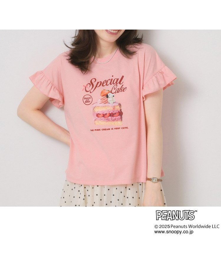 【イッツデモ/ITS' DEMO】のPEANUTS別注フリル袖Tシャツ インテリア・キッズ・メンズ・レディースファッション・服の通販 founy(ファニー) 　ファッション　Fashion　レディースファッション　Fashion for Women　トップス・カットソー　Cut & Sew Tops　シャツ・ブラウス・オフィスカジュアル　Elegant Blouses & Button-Ups　ロングTシャツ・Tシャツ　Longline T-Shirts & Tees　ボリューム袖・フリルスリーブブラウス　Voluminous & Ruffle Sleeves / Puffy Sleeve Tops　おすすめ　Recommended / Our Picks　カットソー　Cut and Sewn Top　キャラクター　Character, Licensed Characters　スマート　Smart, Elegant　チェック　Check, Plaid, Tartan　バランス　Balance, Style Balance　フェミニン　Feminine, Girly　フリル　Frill, Ruffle　フロント　Front, Front Design　ボトム　Bottoms, Lower Wear　リラックス　Relax, Relaxed Fit　人気　Popular, Best Seller　再入荷　Restock / Back in Stock　別注　Limited Edition, Custom Order　ピンク|ID: prp329100004817475 ipo3291000000034995540