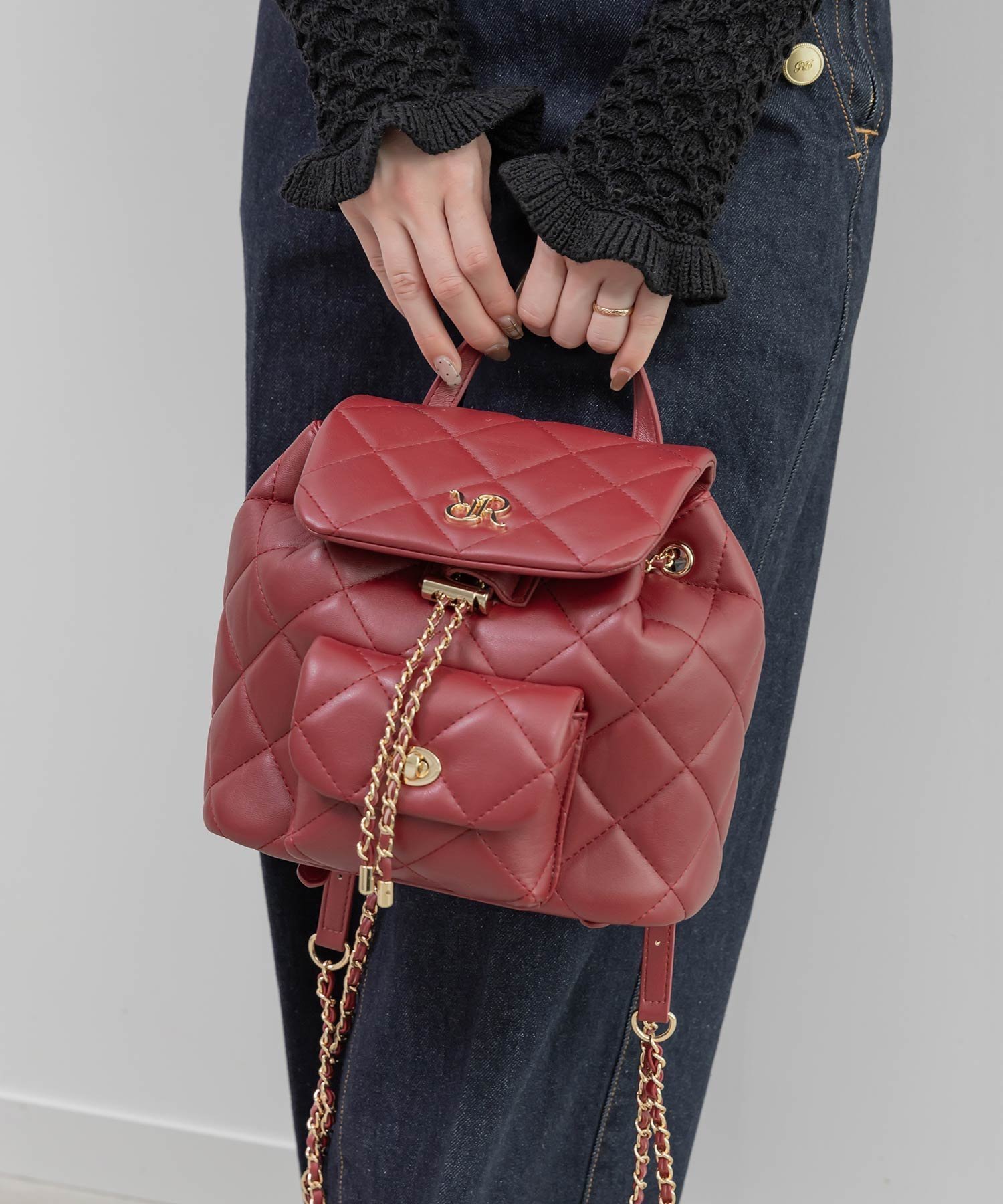 【ランダ/RANDA】のキルティングデザインリュックバッグ インテリア・キッズ・メンズ・レディースファッション・服の通販 founy(ファニー) 　ファッション　Fashion　レディースファッション　Fashion for Women　バッグ　Bags　キルティング　Quilted, Quilting　ショルダー　Shoulder, Shoulder Strap　チェーン　Chain, Chain Strap　ハンカチ　Handkerchief, Hanky　フォルム　Silhouette, Form　フラップ　Flap, Flap Pocket　ポケット　Pocket, Pocket Detail　ポーチ　Pouch, Small Case　マグネット　Magnet, Magnetic Closure　リップ　Lip, Lip Motif　リュック　Backpack, Rucksack　エレガント 上品　Elegant　財布　Wallet, Purse　RED|ID: prp329100004817510 ipo3291000000034996064