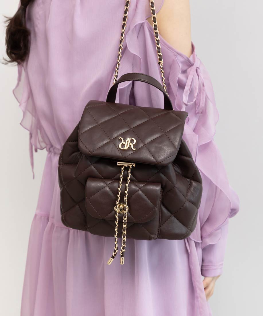 【ランダ/RANDA】のキルティングデザインリュックバッグ インテリア・キッズ・メンズ・レディースファッション・服の通販 founy(ファニー) 　ファッション　Fashion　レディースファッション　Fashion for Women　バッグ　Bags　キルティング　Quilted, Quilting　ショルダー　Shoulder, Shoulder Strap　チェーン　Chain, Chain Strap　ハンカチ　Handkerchief, Hanky　フォルム　Silhouette, Form　フラップ　Flap, Flap Pocket　ポケット　Pocket, Pocket Detail　ポーチ　Pouch, Small Case　マグネット　Magnet, Magnetic Closure　リップ　Lip, Lip Motif　リュック　Backpack, Rucksack　エレガント 上品　Elegant　財布　Wallet, Purse　BROWN|ID: prp329100004817510 ipo3291000000034996066