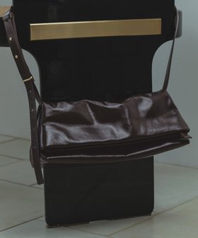 【サロン アダム エ ロペ/SALON adam et rope'】の【W S(ドゥーブル)】レザー2WAYクラッチショルダー 人気、トレンドファッション・服の通販 founy(ファニー) ファッション Fashion レディースファッション Fashion for Women バッグ Bags アクセサリー Fashion Accessories オケージョン Occasion Wear クラッチ Clutch, Clutch Bag コレクション Collection, Seasonal Line ショルダー Shoulder, Shoulder Strap シンプル Simple, Minimal セットアップ Set-Up, Coordinated Outfit デニム Denim, Jeans Material フェミニン Feminine, Girly フラップ Flap, Flap Pocket ポケット Pocket, Pocket Detail マグネット Magnet, Magnetic Closure |ID:prp329100004817524