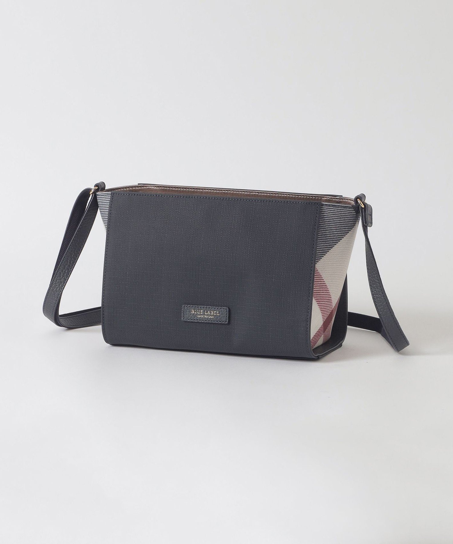 【ブルーレーベル クレストブリッジ/BLUE LABEL CRESTBRIDGE】のパーシャルクレストブリッジチェックPVCミニショルダー インテリア・キッズ・メンズ・レディースファッション・服の通販 founy(ファニー) 　ファッション　Fashion　レディースファッション　Fashion for Women　コンパクト　Compact, Small Size　ショルダー　Shoulder, Shoulder Strap　チェック　Check, Plaid, Tartan　プレート　Plate, Dish　無地　Plain, Solid Color　ネイビー|ID: prp329100004817569 ipo3291000000034996753