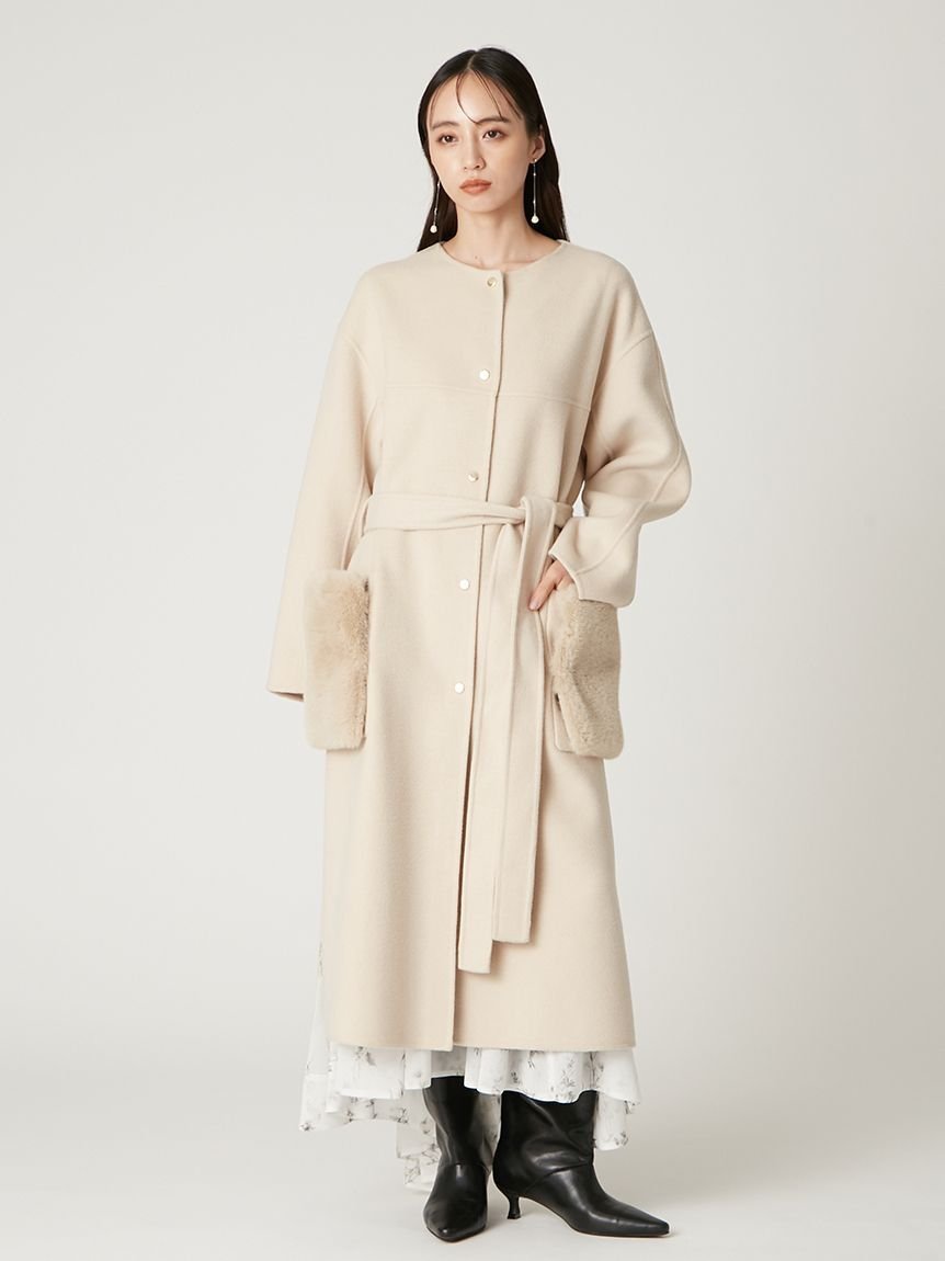 【フレイ アイディー/FRAY I.D】のファーポケットリバーコート インテリア・キッズ・メンズ・レディースファッション・服の通販 founy(ファニー) 　ファッション　Fashion　レディースファッション　Fashion for Women　アウター　Coat / Outerwear Collection　コート・ロングコート・ピーコート　Long Coats, Peacoats & More　シンプル　Simple, Minimal　ストレート　Straight, Straight Cut　スマート　Smart, Elegant　スリット　Slit, Slit Detail　フロント　Front, Front Design　ボトム　Bottoms, Lower Wear　ポケット　Pocket, Pocket Detail　BEG[037]|ID: prp329100004817646 ipo3291000000034997845