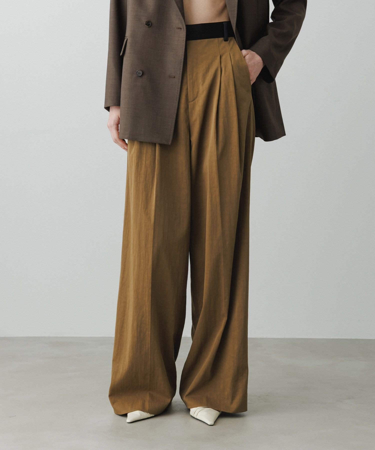 【アダム エ ロペ/ADAM ET ROPE'】の【EMOELLE】バイカラーベルトドレスパンツ インテリア・キッズ・メンズ・レディースファッション・服の通販 founy(ファニー) 　ファッション　Fashion　レディースファッション　Fashion for Women　パンツ　Pants & Trousers　ベルト&ウエストマーク　Belts & Waist Accessories　カットソー　Cut and Sewn Top　クロップド　Cropped, Short Length　サテン　Satin, Glossy Fabric　ドレス　Dress, One-Piece　フラップ　Flap, Flap Pocket　フロント　Front, Front Design　ボトム　Bottoms, Lower Wear　ポケット　Pocket, Pocket Detail　ワイド　Wide, Wide Fit　ワンポイント　One Point, Statement Accent　おすすめ　Recommended / Our Picks　キャメル系(26)|ID: prp329100004817653 ipo3291000000034997939