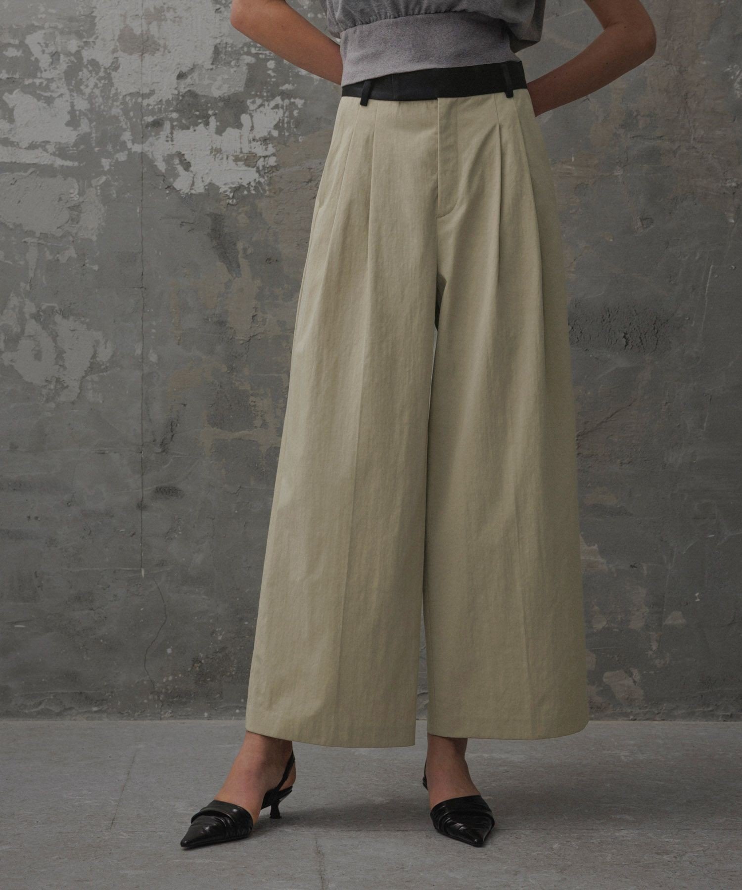 【アダム エ ロペ/ADAM ET ROPE'】の【EMOELLE】バイカラーベルトドレスパンツ インテリア・キッズ・メンズ・レディースファッション・服の通販 founy(ファニー) 　ファッション　Fashion　レディースファッション　Fashion for Women　パンツ　Pants & Trousers　ベルト&ウエストマーク　Belts & Waist Accessories　カットソー　Cut and Sewn Top　クロップド　Cropped, Short Length　サテン　Satin, Glossy Fabric　ドレス　Dress, One-Piece　フラップ　Flap, Flap Pocket　フロント　Front, Front Design　ボトム　Bottoms, Lower Wear　ポケット　Pocket, Pocket Detail　ワイド　Wide, Wide Fit　ワンポイント　One Point, Statement Accent　おすすめ　Recommended / Our Picks　ベージュ系(28)|ID: prp329100004817653 ipo3291000000034997940