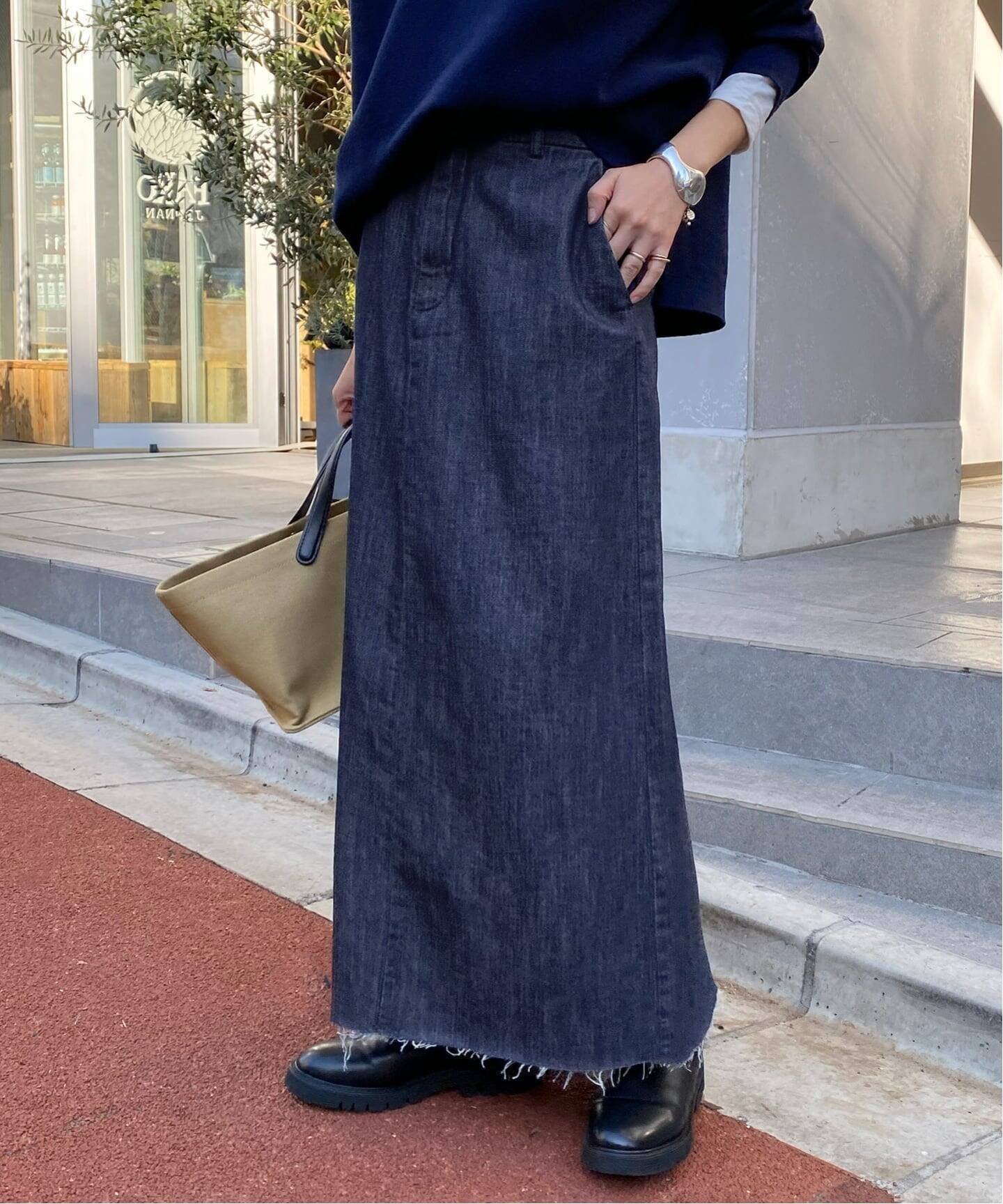 【スローブ イエナ/SLOBE IENA】のLE DENIM BOXY TUCK デニムスカート インテリア・キッズ・メンズ・レディースファッション・服の通販 founy(ファニー) 　ファッション　Fashion　レディースファッション　Fashion for Women　スカート　Skirts　デニムスカート・カジュアルスカート　Denim Skirts　2026年　2026　インディゴ　Indigo Denim　カットソー　Cut and Sewn Top　デニム　Denim, Jeans Material　トレンド　Trend, Trending Now　リラックス　Relax, Relaxed Fit　ループ　Loop, Loop Knit　春　Spring　ネイビー|ID: prp329100004817685 ipo3291000000034998276