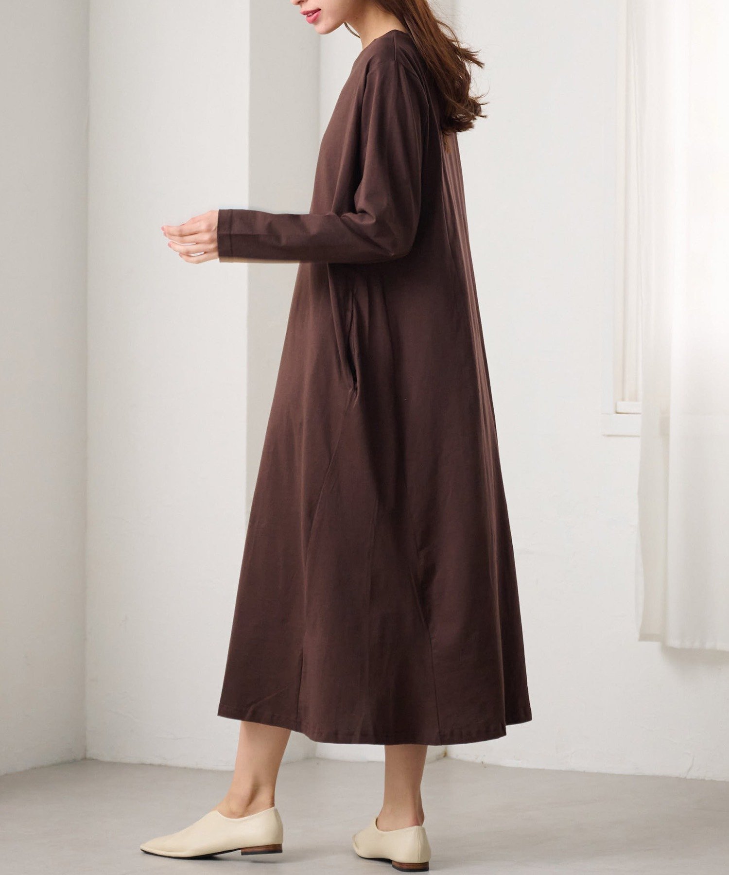 【ラナン/Ranan】のBC ポケット付マキシワンピ(ロング) インテリア・キッズ・メンズ・レディースファッション・服の通販 founy(ファニー) 　ファッション　Fashion　レディースファッション　Fashion for Women　ワンピース　Dresses　マキシ丈ワンピース・ロングドレス　Maxi Dresses / Long One-Pieces　なめらか　Smooth, Silky Texture　シンプル　Simple, Minimal　トレンド　Trend, Trending Now　ベスト　Vest, Waistcoat　ボトム　Bottoms, Lower Wear　ポケット　Pocket, Pocket Detail　マキシ　Maxi, Full Length　ロング　Long, Long-Length　エレガント 上品　Elegant　A/W・秋冬　Autumn/Winter　ダークブラウン|ID: prp329100004817818 ipo3291000000035000186