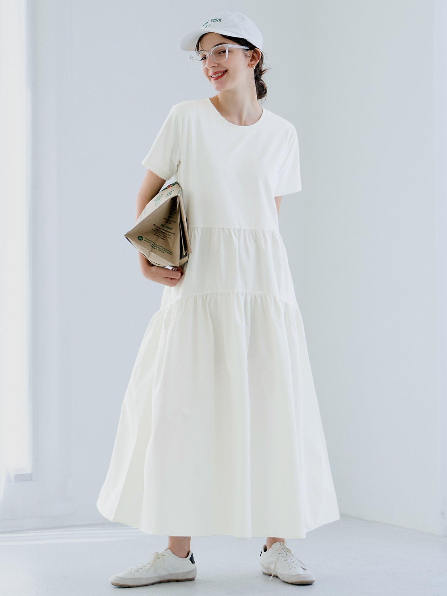 【コカ/COCA】のシルキータッチドッキングギャザーワンピース 人気、トレンドファッション・服の通販 founy(ファニー) 　ファッション　Fashion　レディースファッション　Fashion for Women　ワンピース　Dresses　カットソー　Cut and Sewn Top　シンプル　Simple, Minimal　スニーカー　Sneakers, Trainers　ドッキング　Docking, Mixed Material　なめらか　Smooth, Silky Texture　ポケット　Pocket, Pocket Detail　半袖　Short Sleeve, Half Sleeve　無地　Plain, Solid Color　おすすめ　Recommended / Our Picks　旅行　Travel　エレガント 上品　Elegant　2025年　2025　2025春夏・S/S　Spring/Summer 2025 SS25　 other-1|ID: prp329100004817846 ipo3291000000035000809