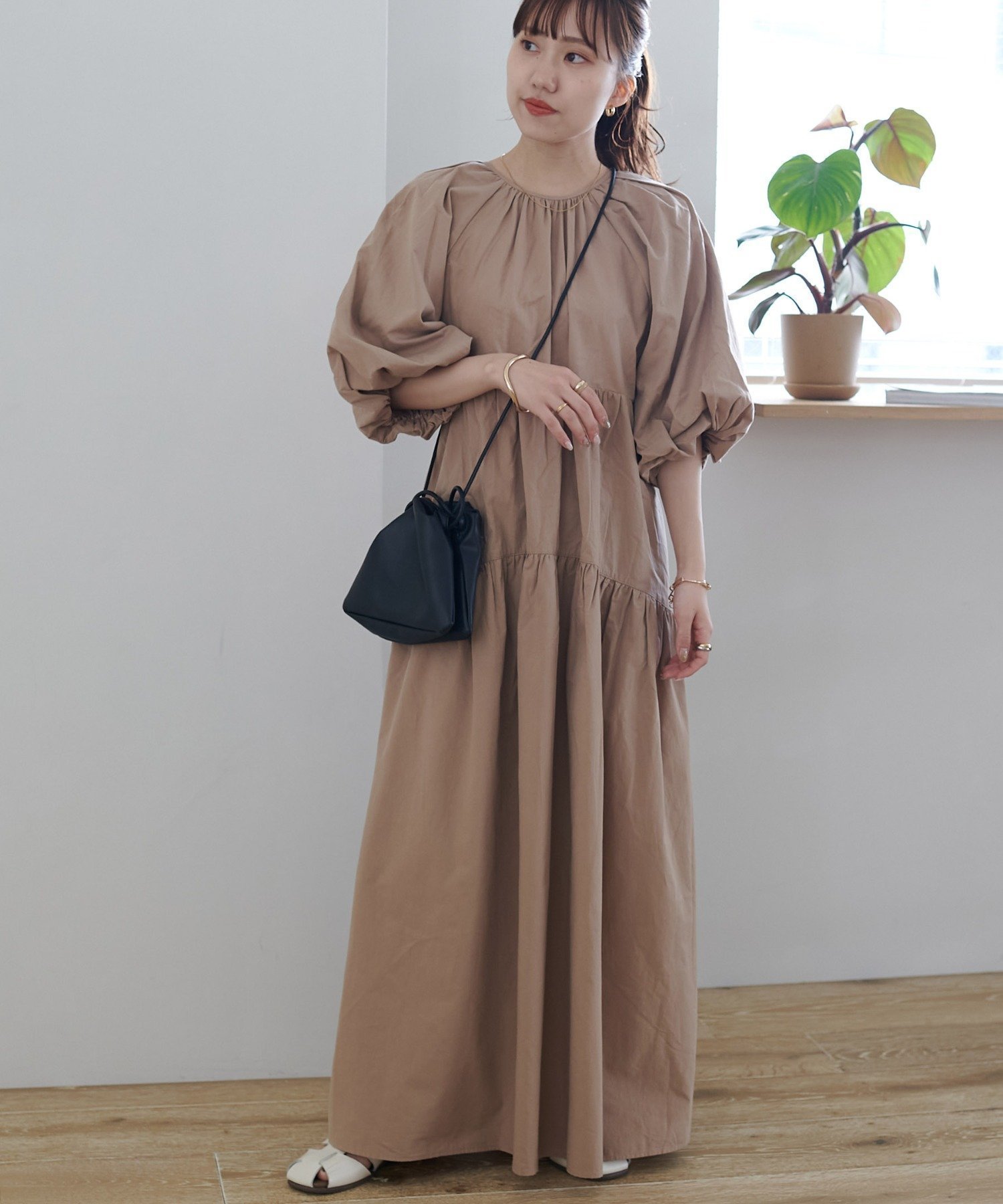 【ディスコート/Discoat】の【新色追加!/WEB限定】前後2WAYティアード袖バルーンワンピース インテリア・キッズ・メンズ・レディースファッション・服の通販 founy(ファニー) 　ファッション　Fashion　レディースファッション　Fashion for Women　ワンピース　Dresses　おすすめ　Recommended / Our Picks　キャップ　Cap, Baseball Cap　ギャザー　Gathered, Ruffled　スニーカー　Sneakers, Trainers　スリーブ　Sleeve, Long Sleeve / Short Sleeve　ダウン　Down, Puffer　ティアード　Tiered, Tiered Style　デニム　Denim, Jeans Material　バルーン　Balloon, Balloon Silhouette　フェミニン　Feminine, Girly　リゾート　Resort, Vacation Style　リボン　Ribbon, Bow　ベージュ|ID: prp329100004817852 ipo3291000000035000912